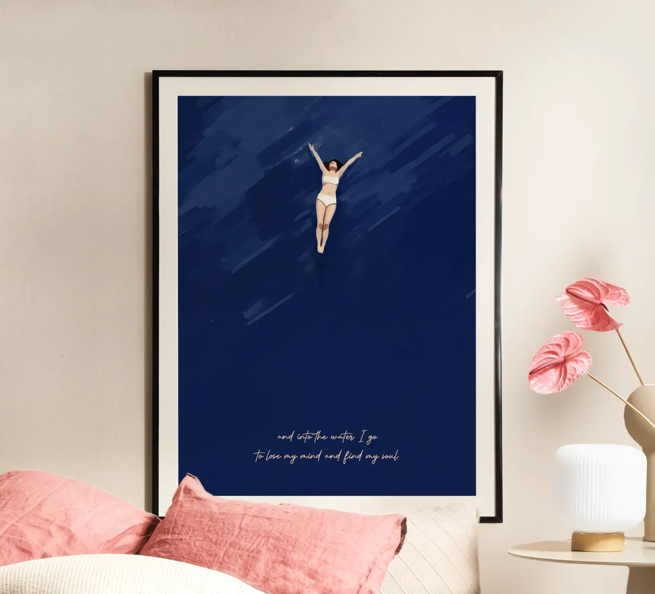 Into the Water I go, to lose my mind, Citazione di Typography Girl poster con telaio in legno da Peaches Art Prints