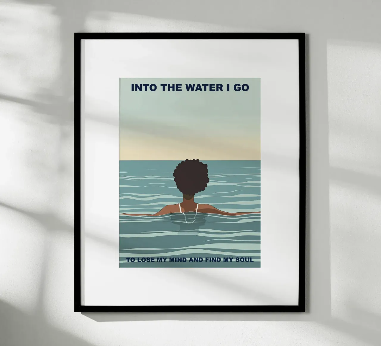 Ins Wasser gehe ich, um den Verstand zu verlieren, Zitat Mädchen Poster mit Holzrahmen von Peaches Art Prints