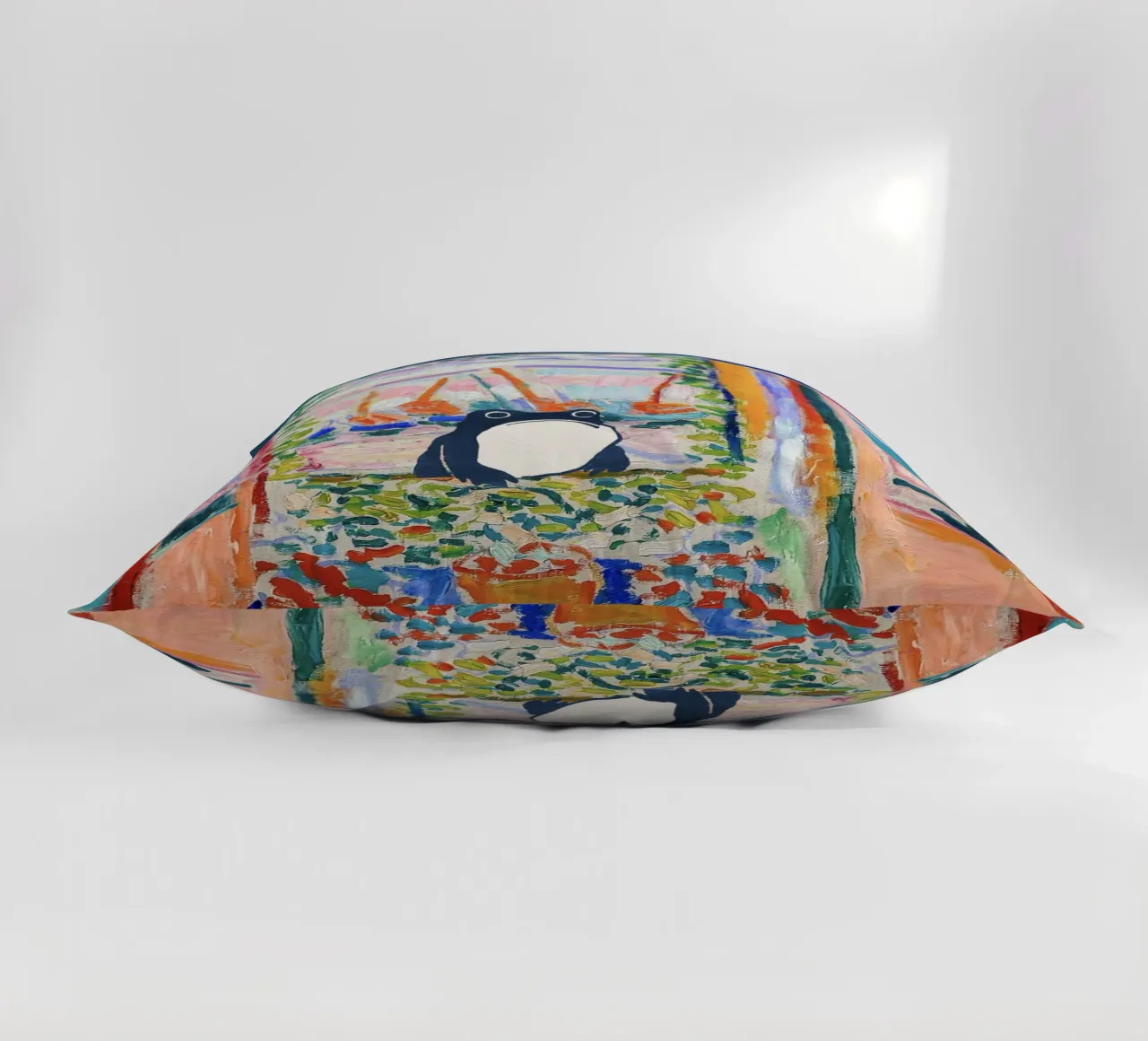 Unimpressed Frog in Matisse Open Window Painting cuscino da Peaches Art Prints