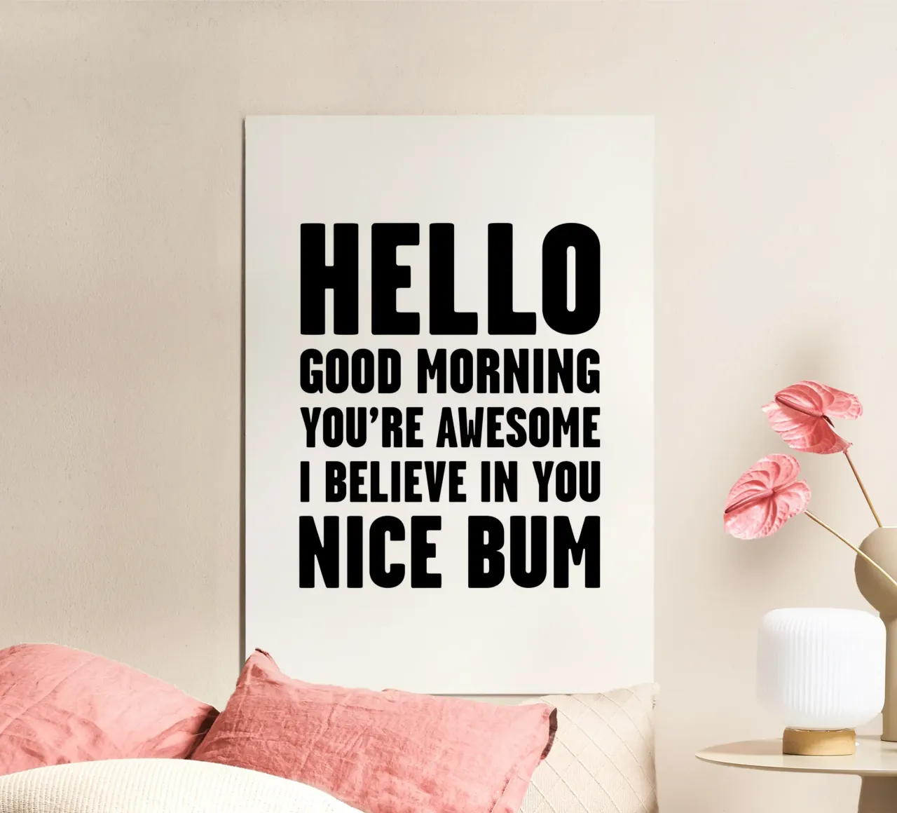 Citazione di Nice Bum in bianco e nero - Tipografia poster con telaio in legno da Peaches Art Prints