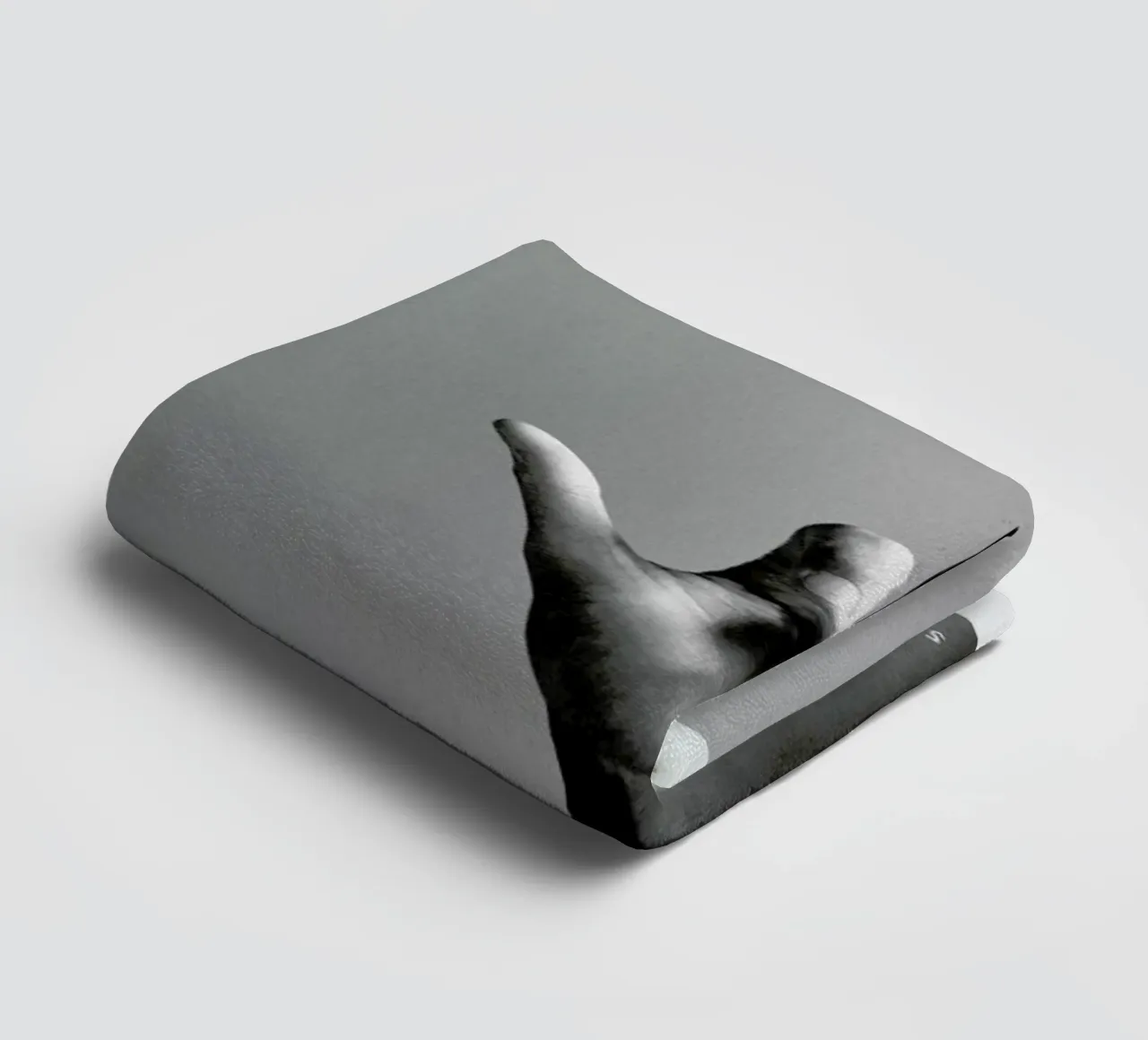 Signs  02 towel by Sarah Bühler