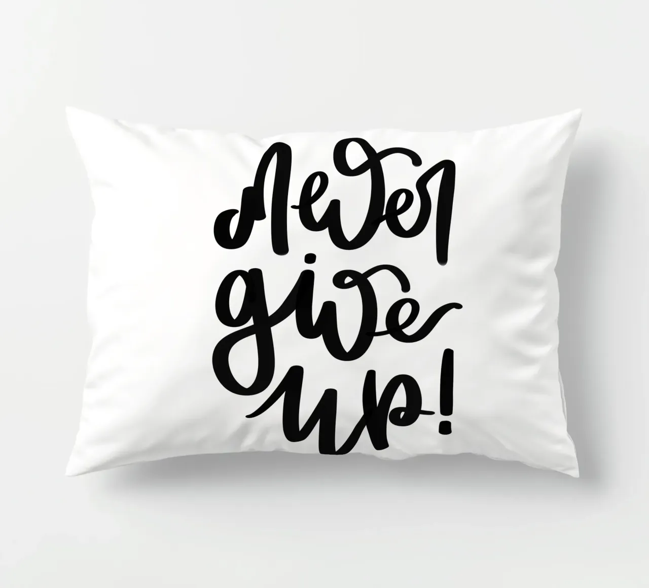 Never give up! cuscino da LIMITED EDITION LETTERS