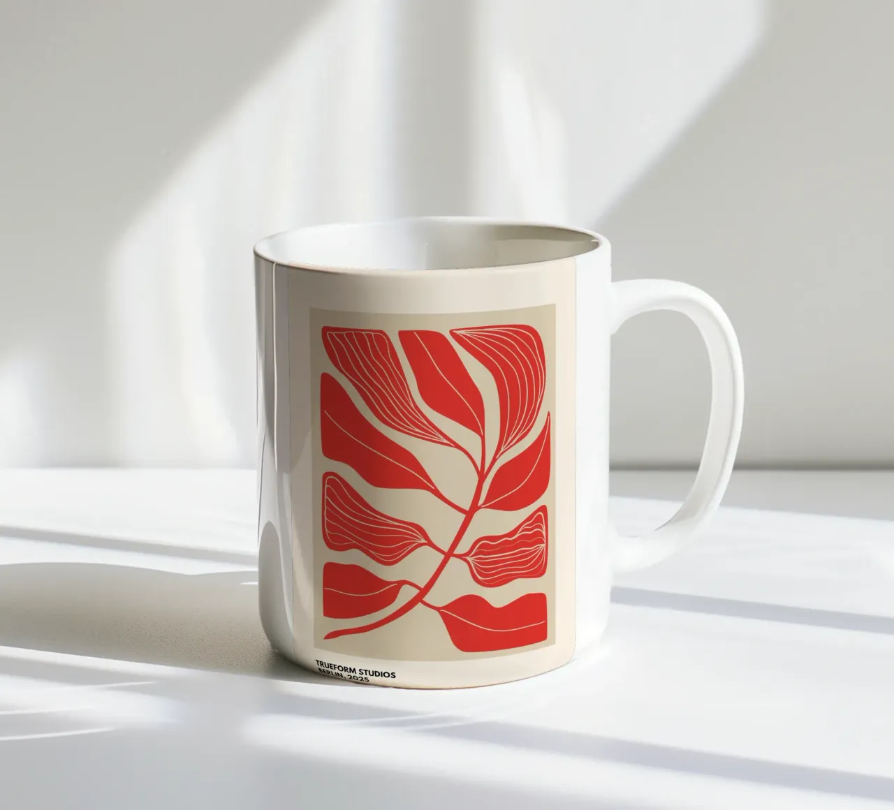 Fiery Leaves | Botanical Art tazza in ceramica da PrintCessStudio