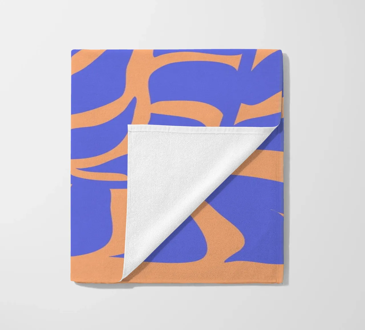 Vivid Harmony: Blue Leaf & Fiery Glow | Design Art telo mare da PrintCessStudio
