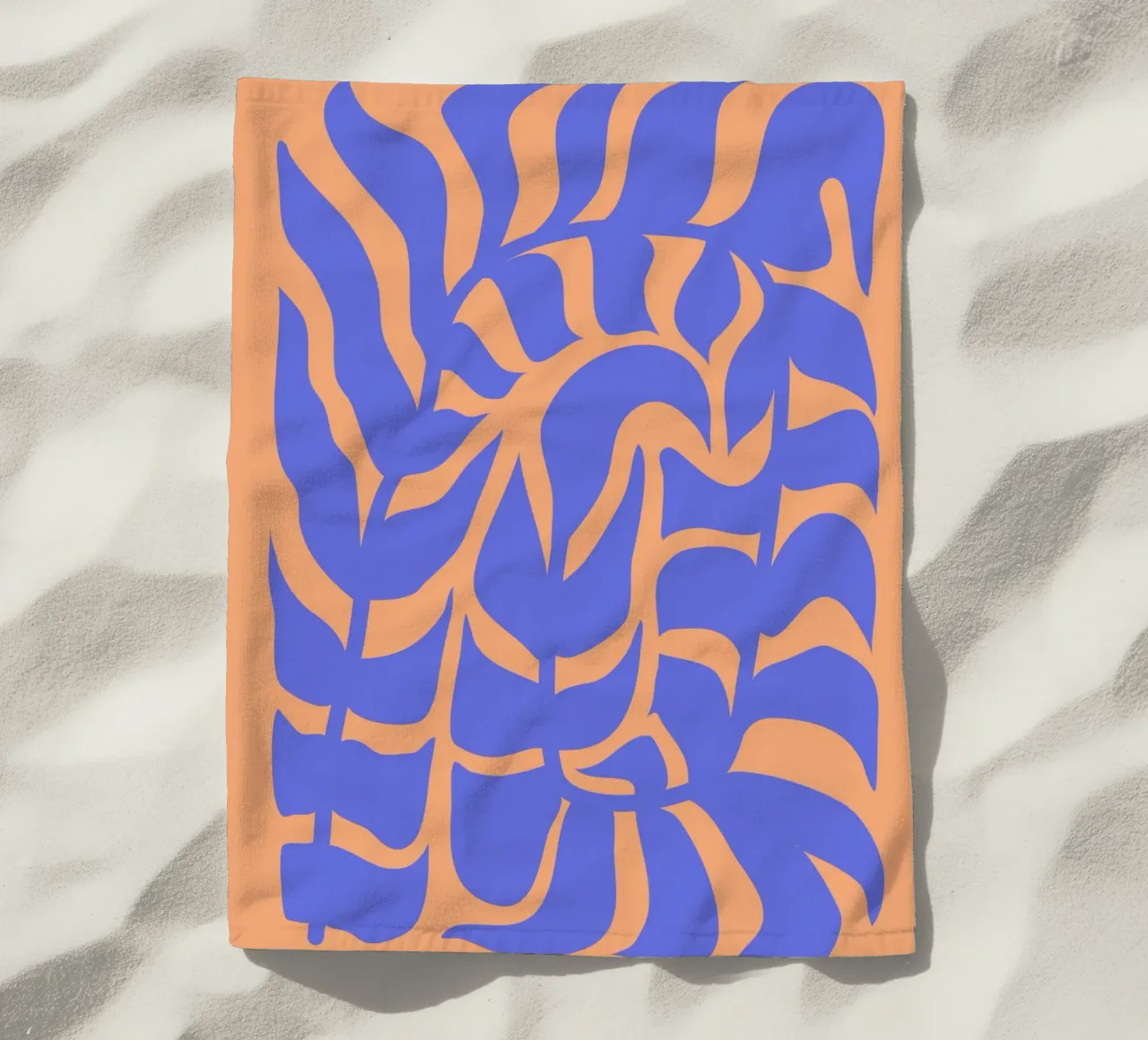 Vivid Harmony: Blue Leaf & Fiery Glow | Design Art telo mare da PrintCessStudio