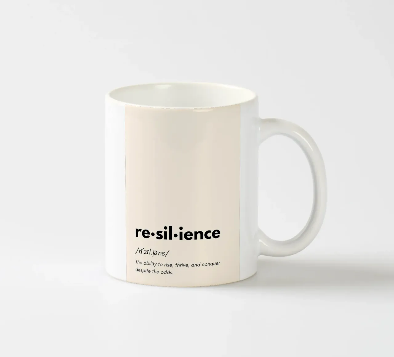 The Power of Resilience – Dictionary Art tazza in ceramica da PrintCessStudio
