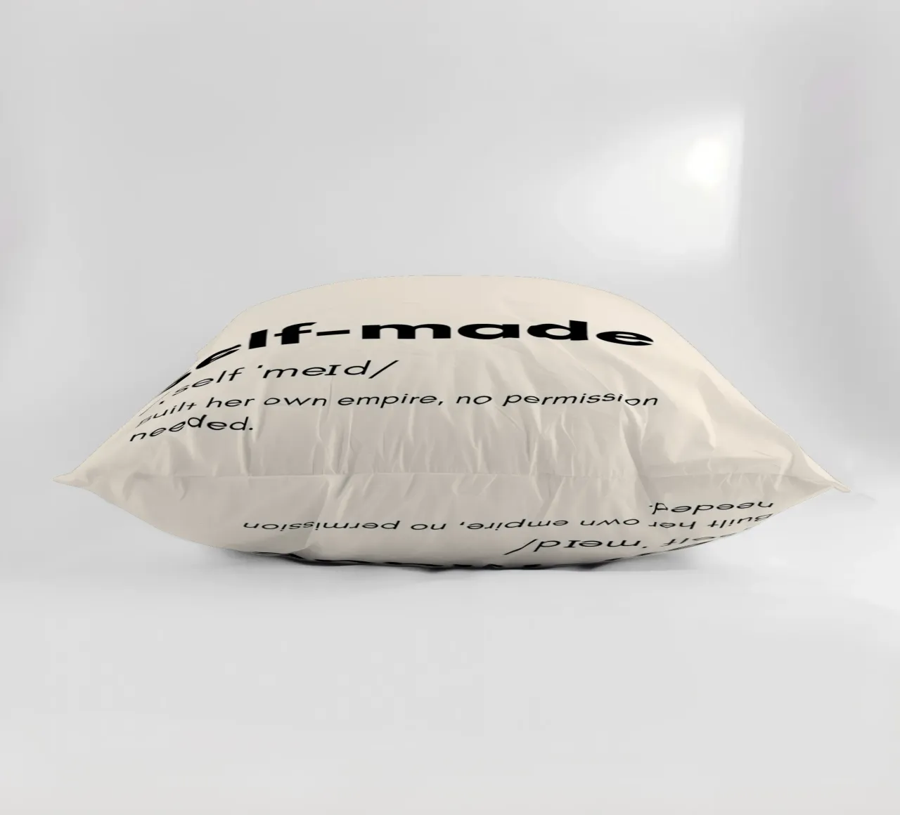Self Made – The Journey of Hard Work | Design Art to Empower cuscino da PrintCessStudio