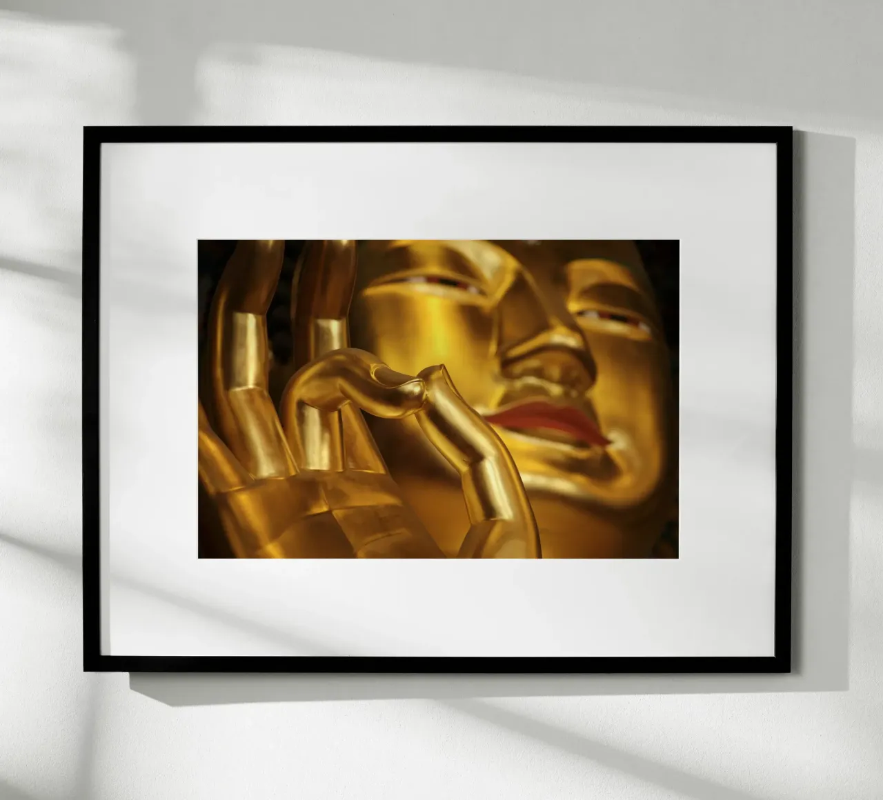 Goldener Buddha poster con telaio in alluminio da Reisefotografie - Bilder aus aller Welt