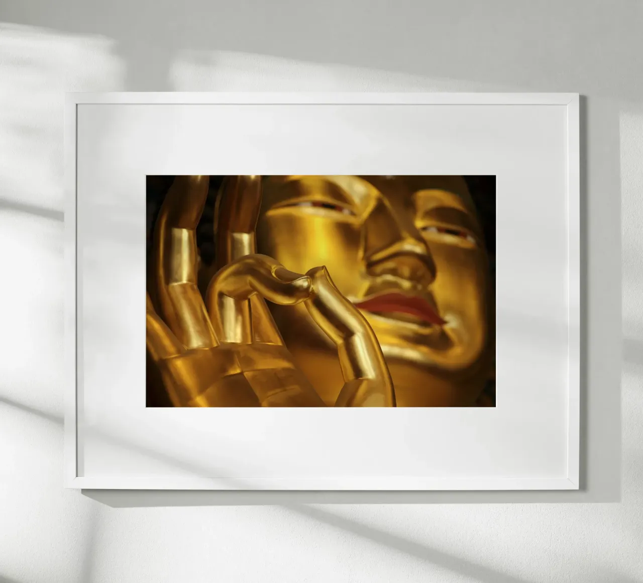 Goldener Buddha poster con telaio in alluminio da Reisefotografie - Bilder aus aller Welt