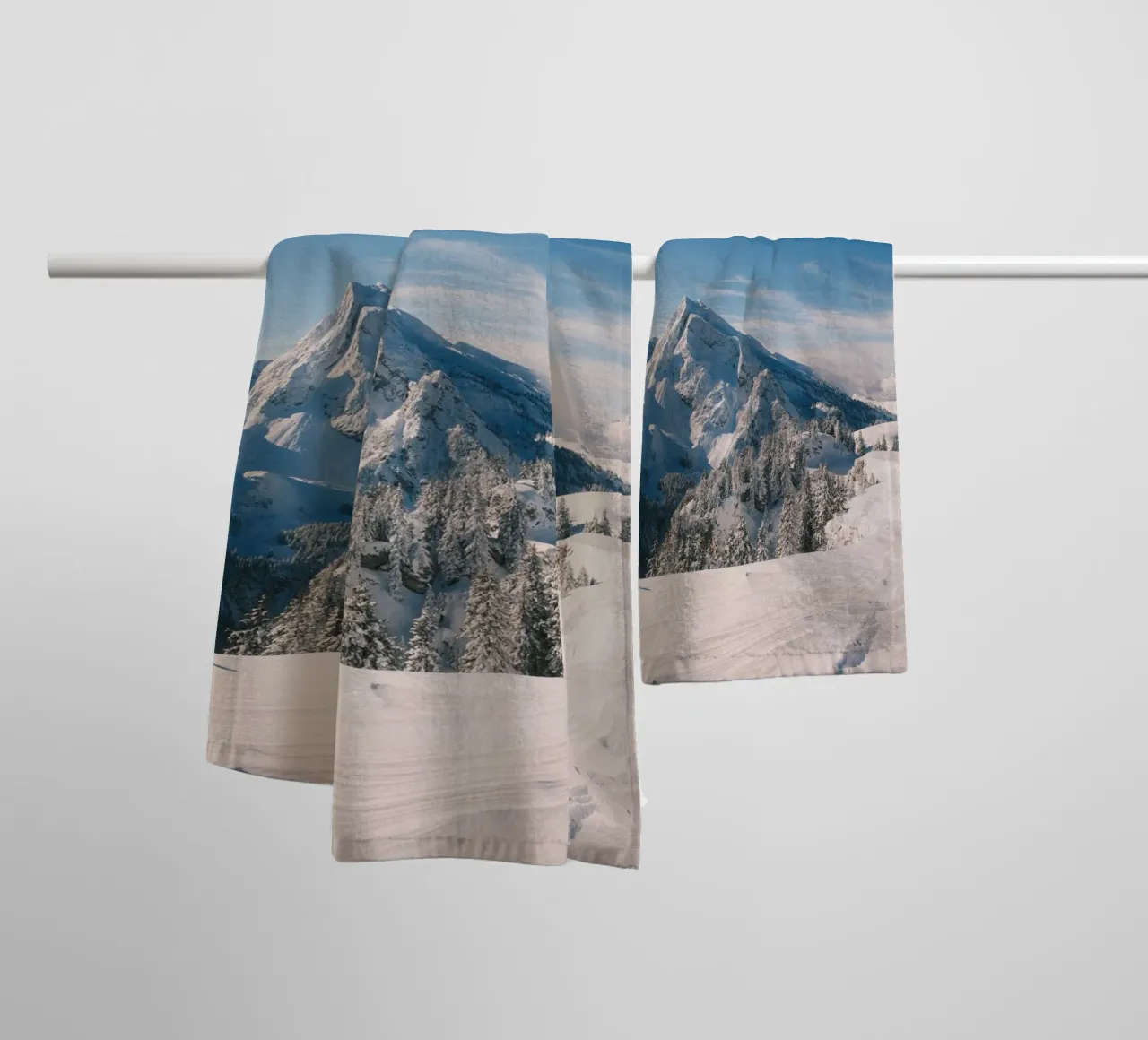 Majestic Winter Peaks serviette de bain de FujiSwiss