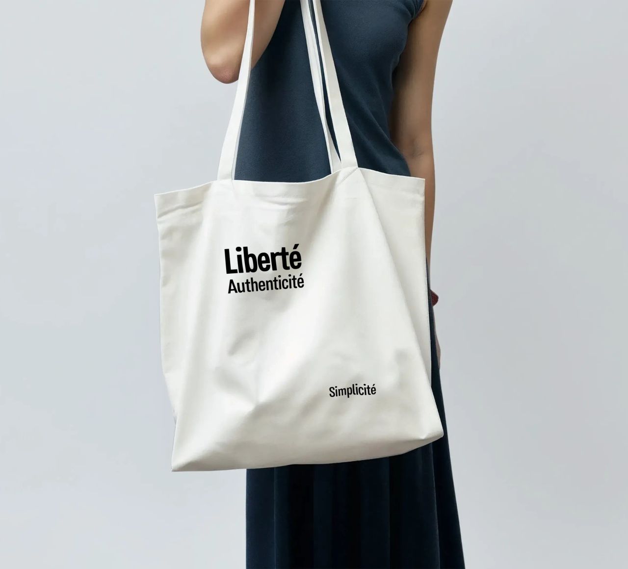Liberte Authenticite Simplicite borsa in juta da YV TYPOGRAPHY