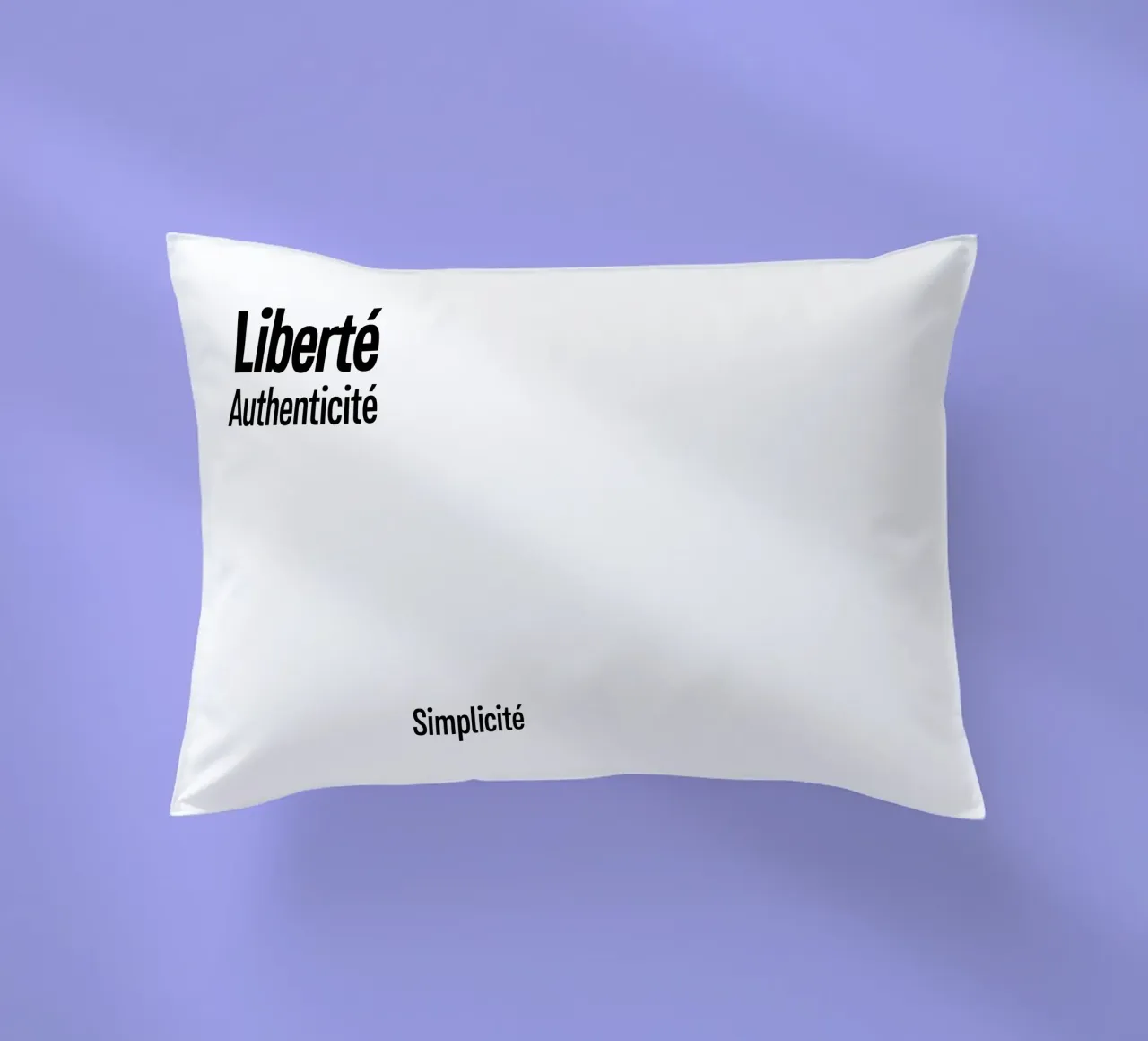 Liberte Authenticite Simplicite cuscino da YV TYPOGRAPHY
