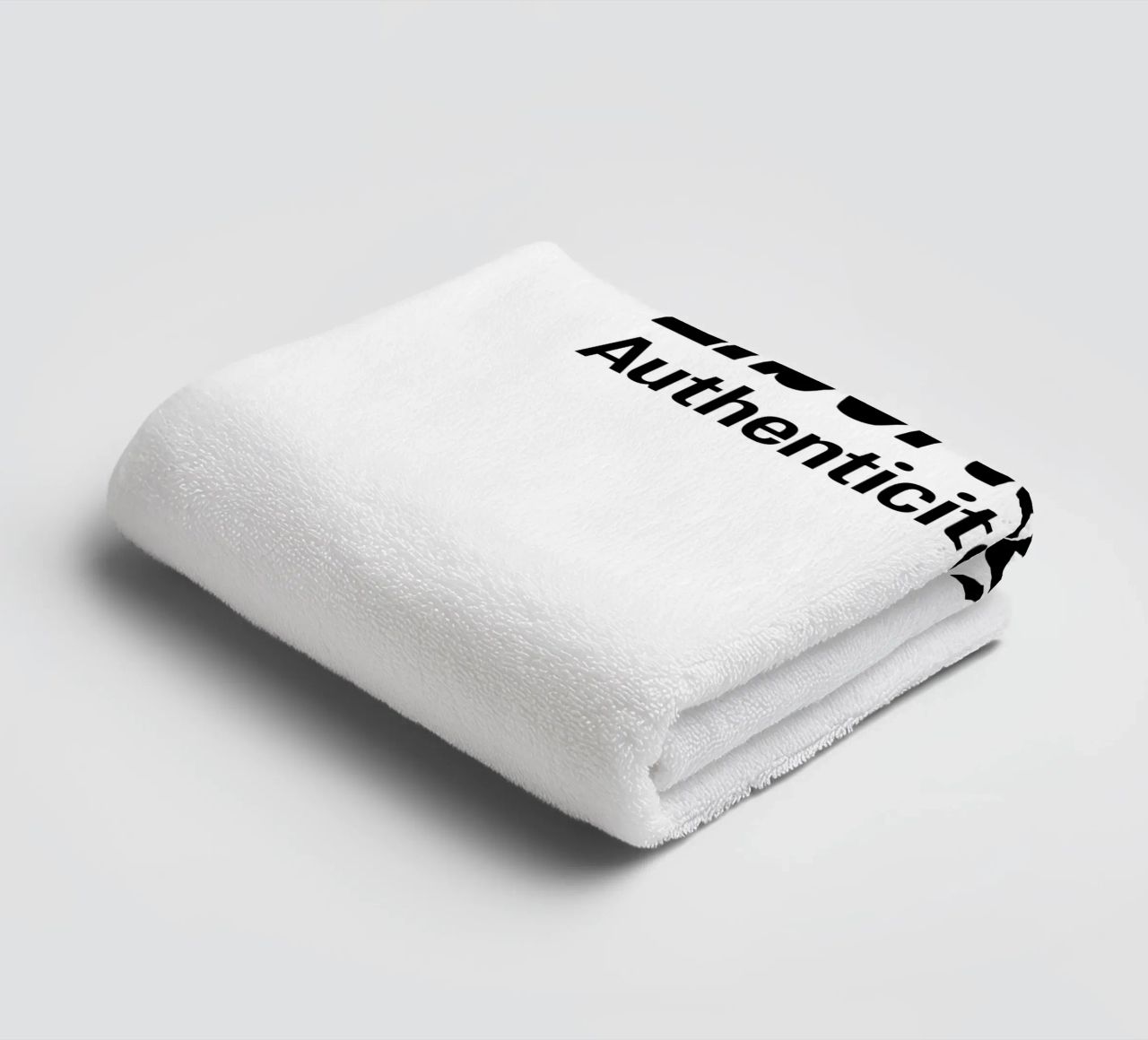 Liberte Authenticite Simplicite asciugamano da bagno da YV TYPOGRAPHY
