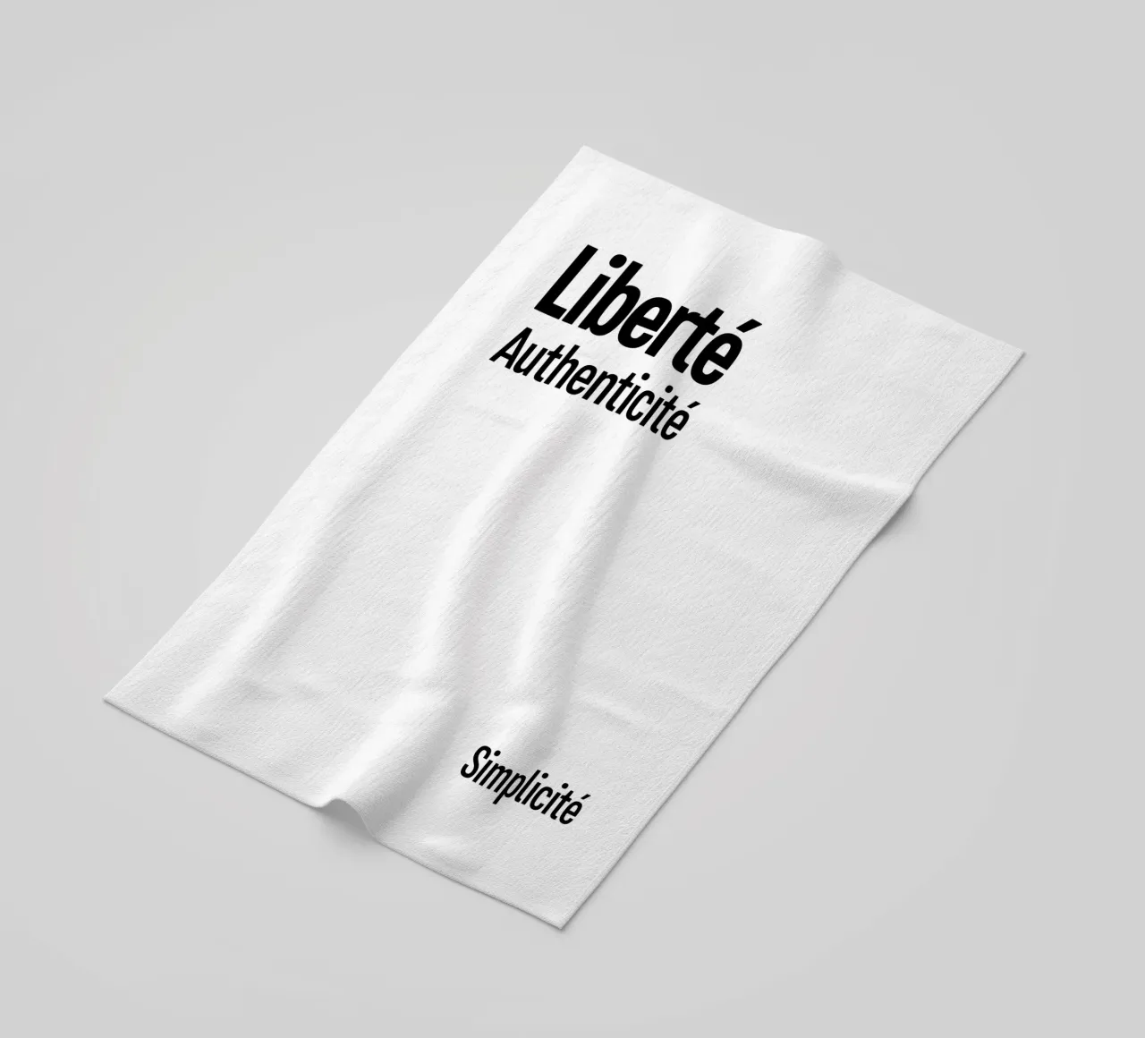 Liberte Authenticite Simplicite telo mare da YV TYPOGRAPHY