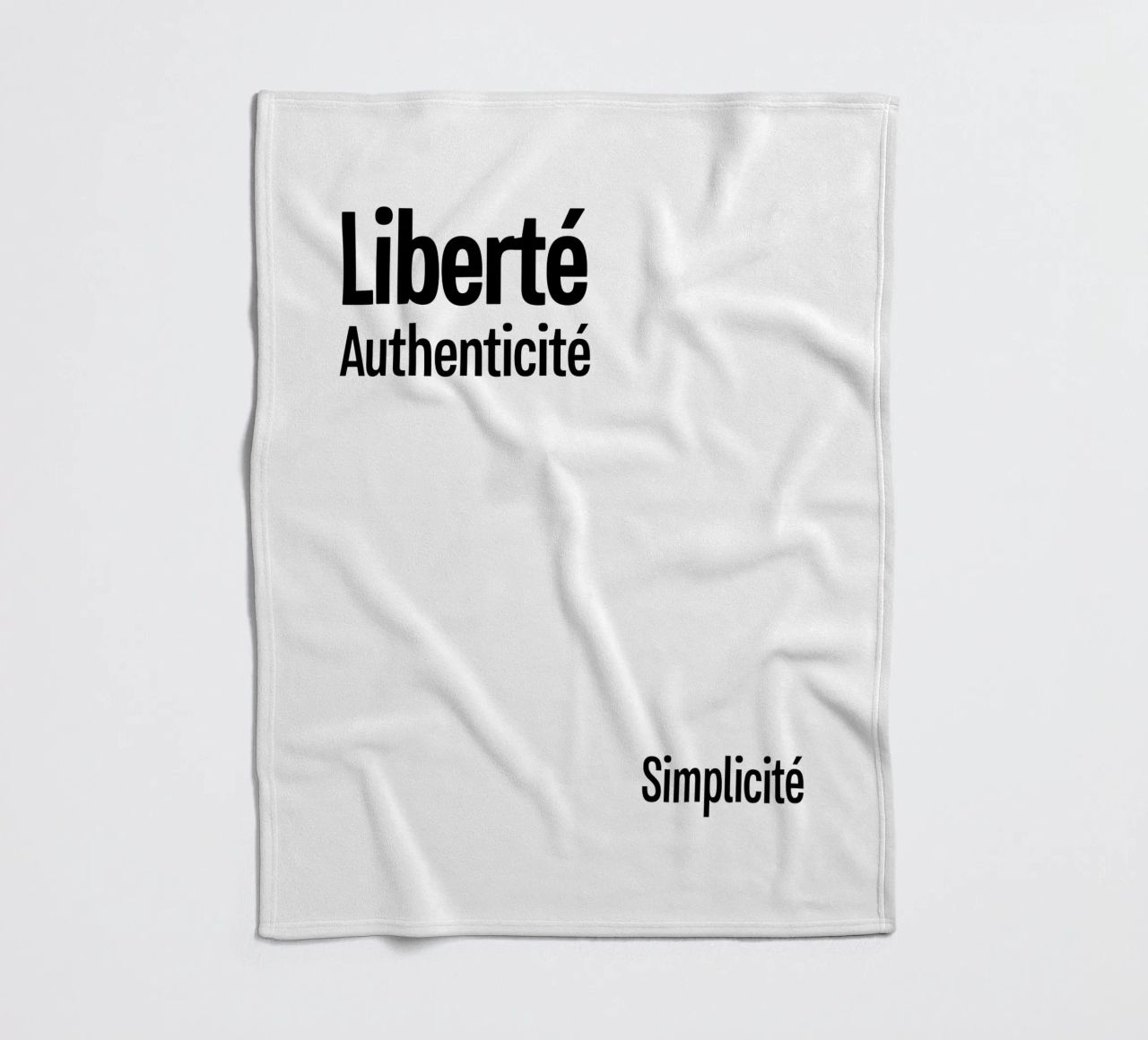 Liberte Authenticite Simplicite coperta in pile da YV TYPOGRAPHY