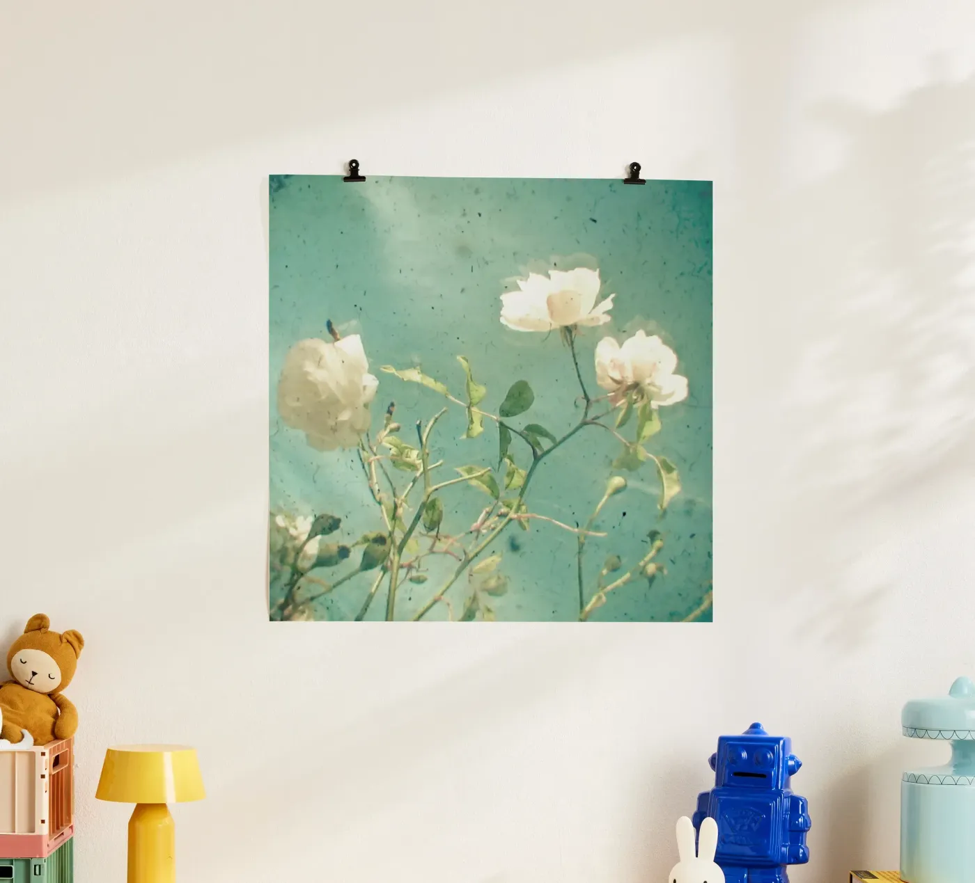 Rosa Bianca poster da Cassia Beck Photography