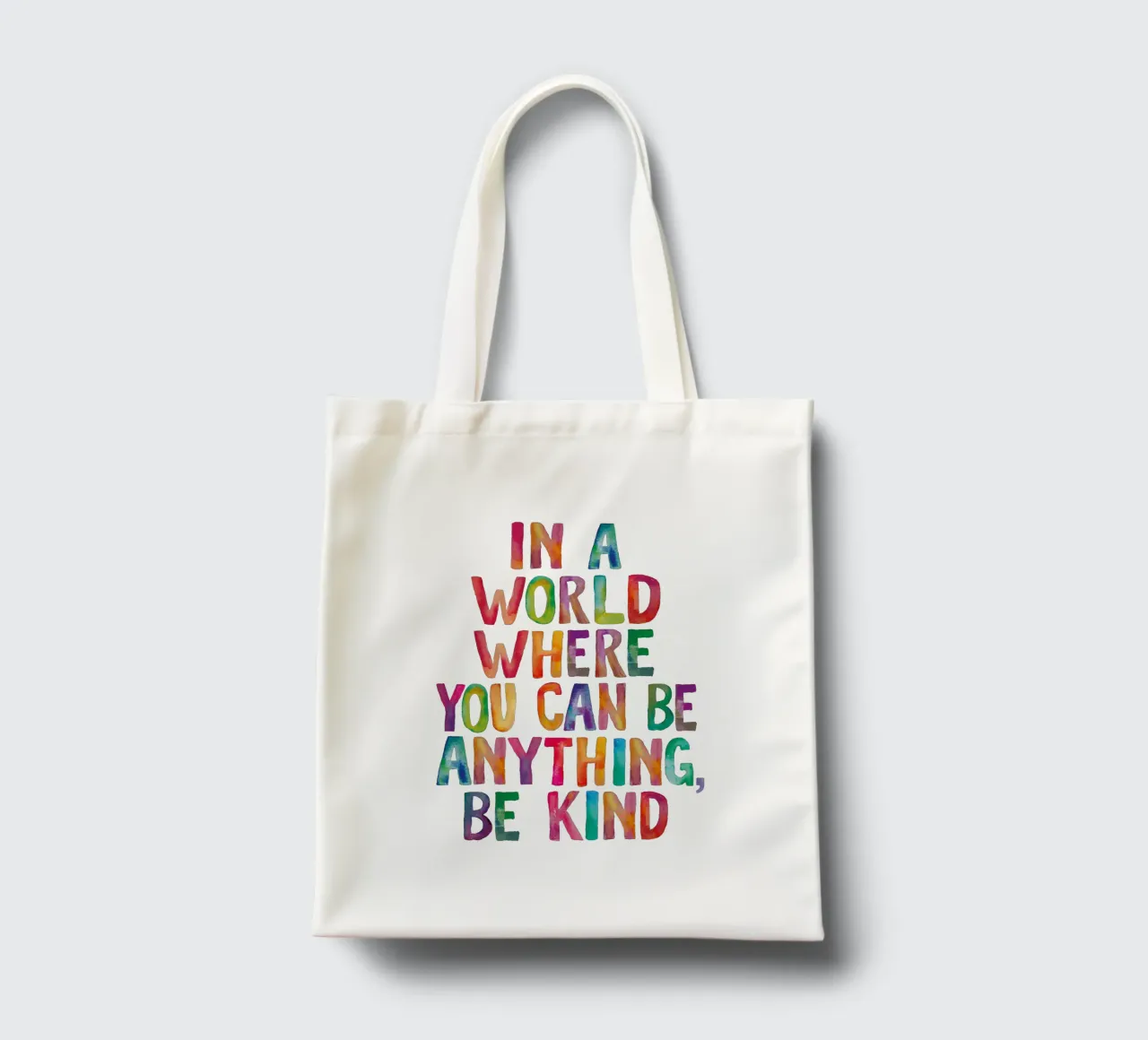 In un mondo in cui si può essere qualsiasi cosa, sii gentile Tipografia borsa in juta da THE MOTIVATED TYPE