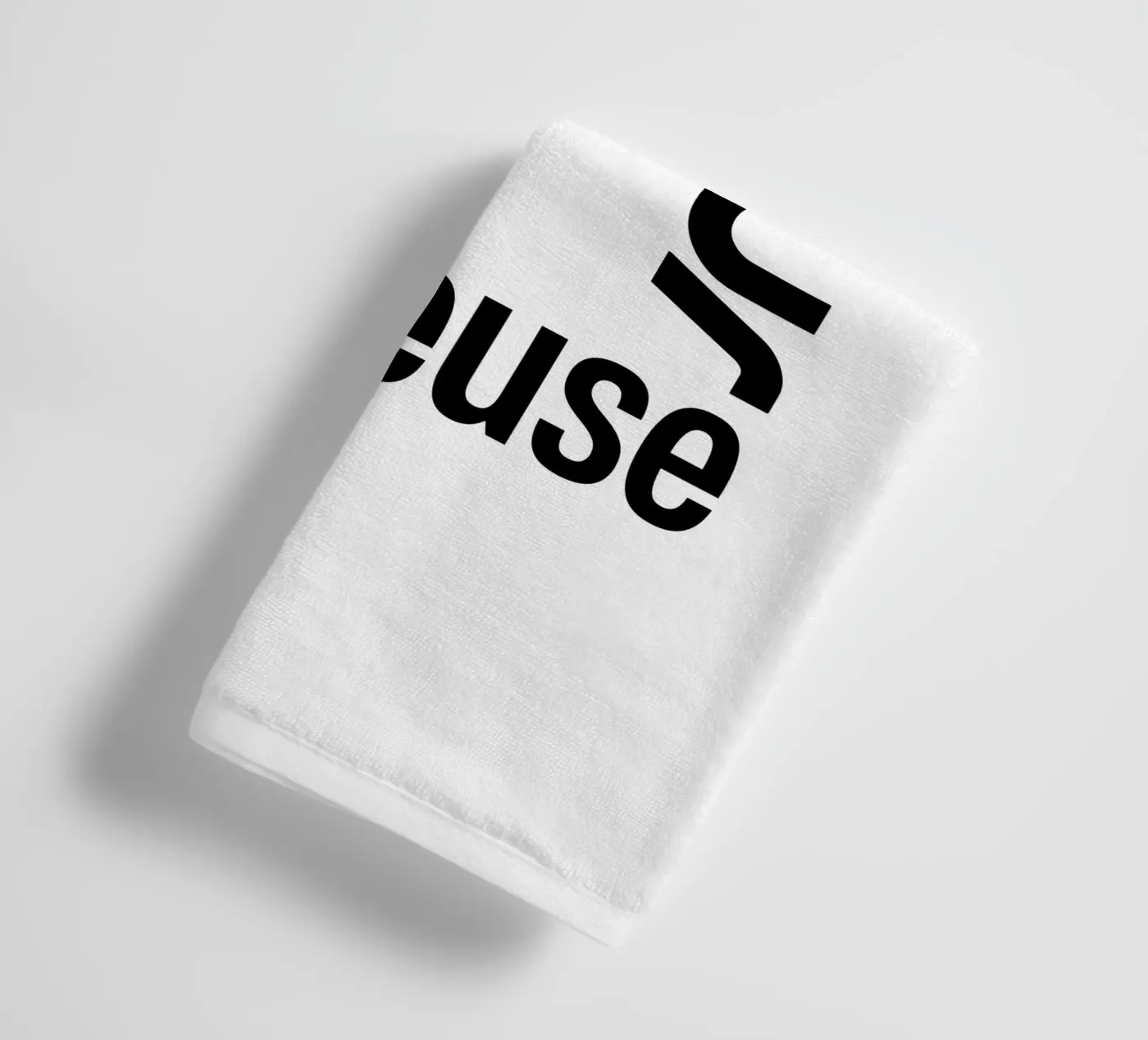 Amour Euse Handtuch von YV TYPOGRAPHY