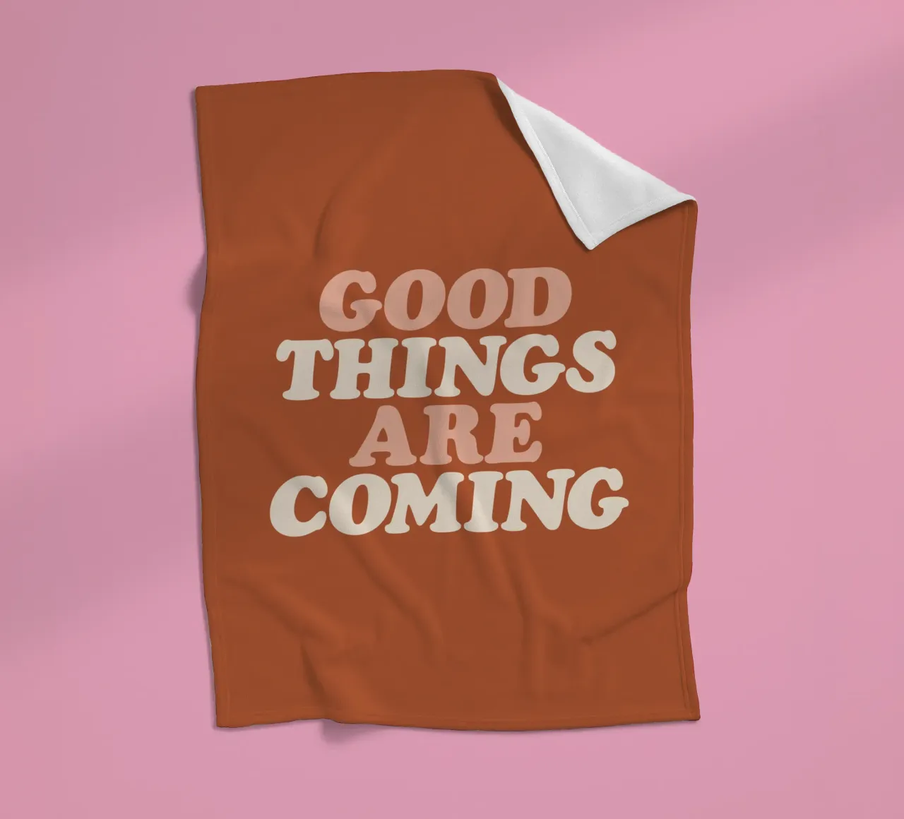 Le cose belle stanno arrivando Tipografia Design coperta in pile da THE MOTIVATED TYPE