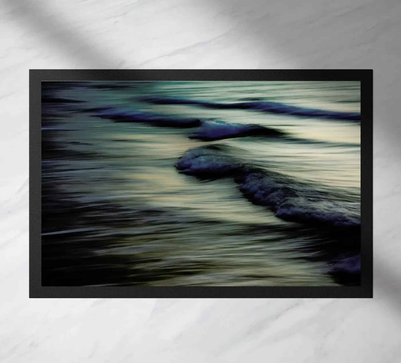 Waves Fußmatte von Tal Paz-Fridman