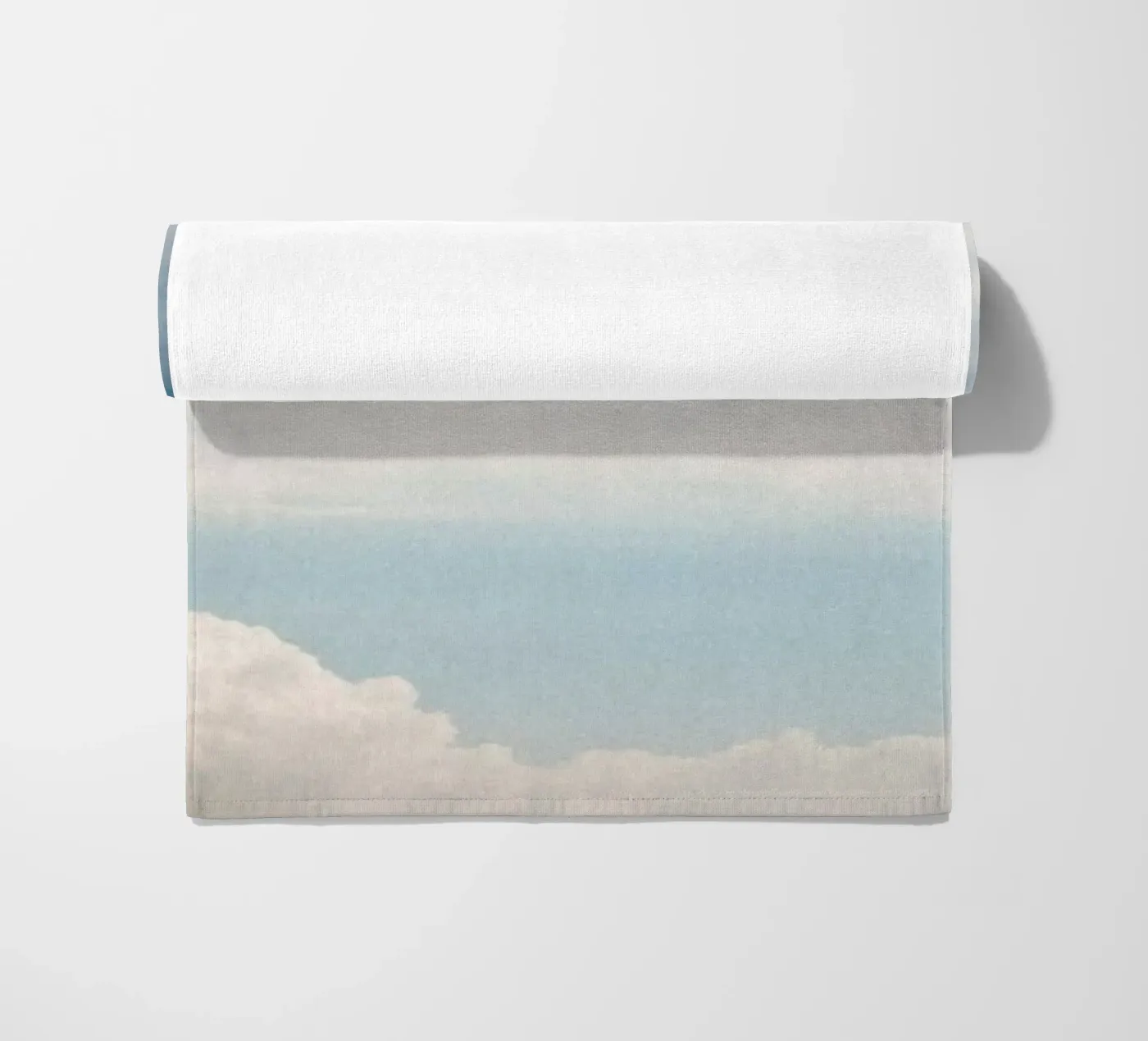 Autumn Clouds strandhanddoek van Tal Paz-Fridman