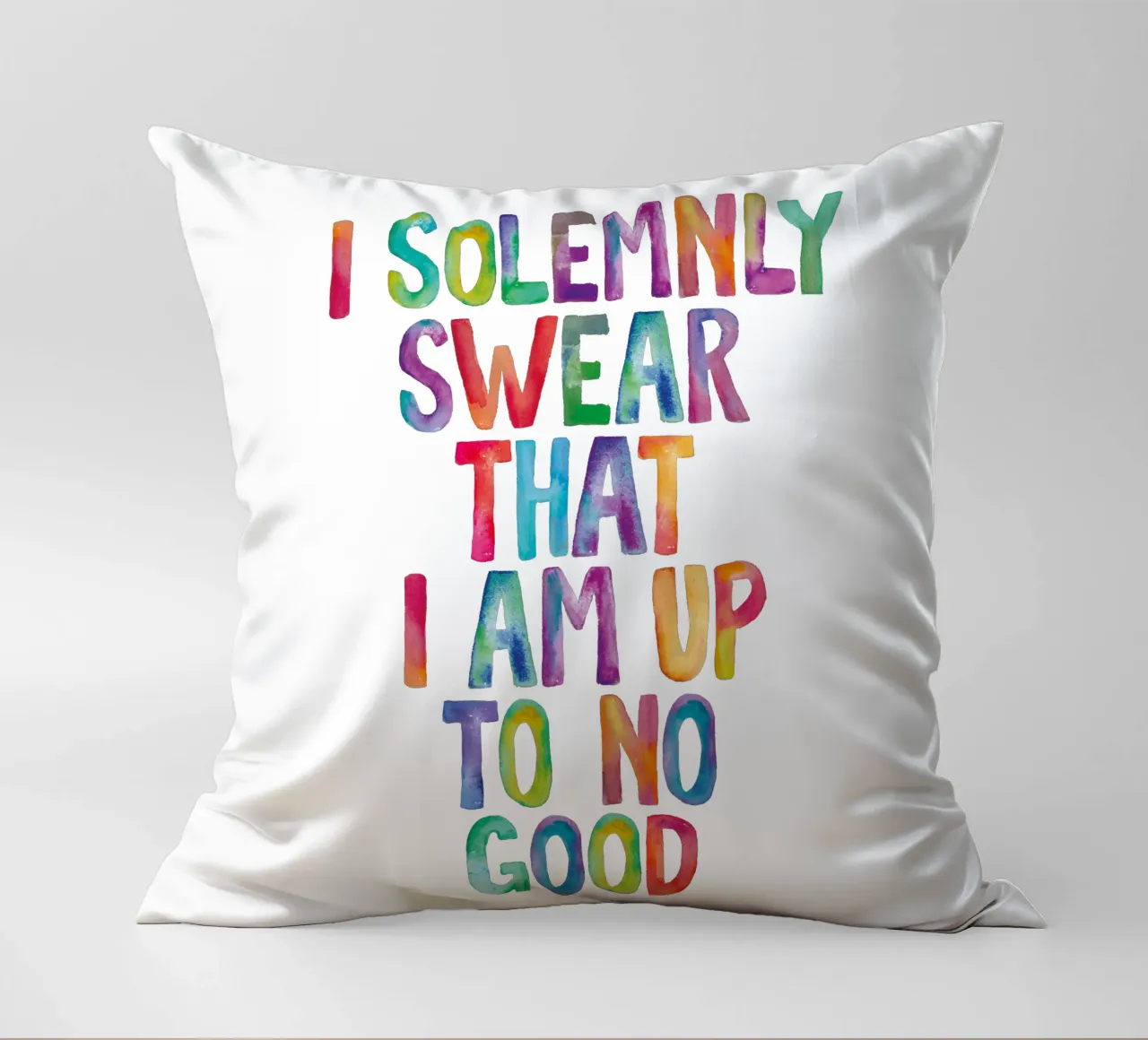 Giuro solennemente che non sto combinando nulla di buono Regenbogen Design cuscino da THE MOTIVATED TYPE