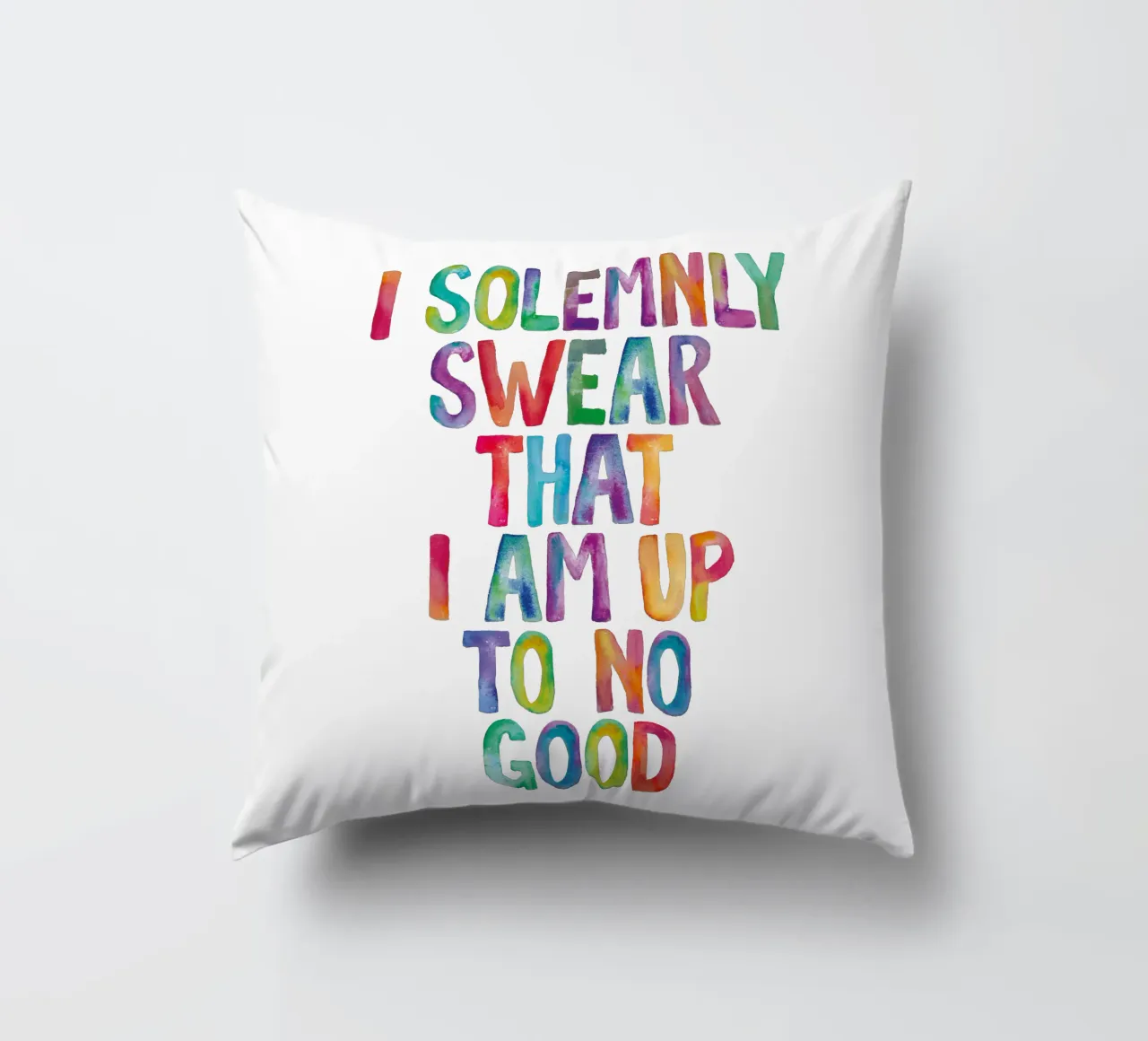 Giuro solennemente che non sto combinando nulla di buono Regenbogen Design cuscino da THE MOTIVATED TYPE