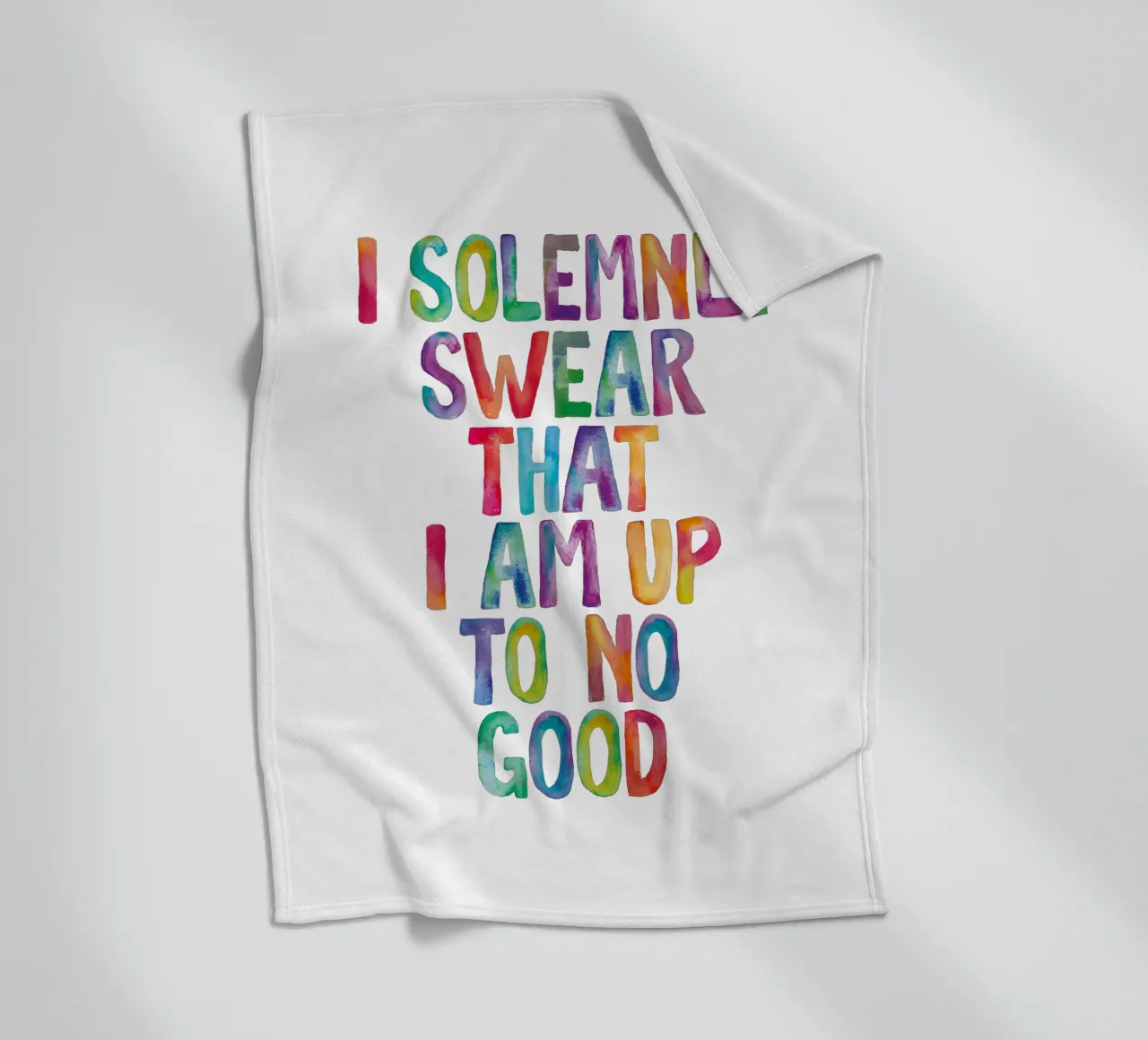 Giuro solennemente che non sto combinando nulla di buono Regenbogen Design coperta in pile da THE MOTIVATED TYPE