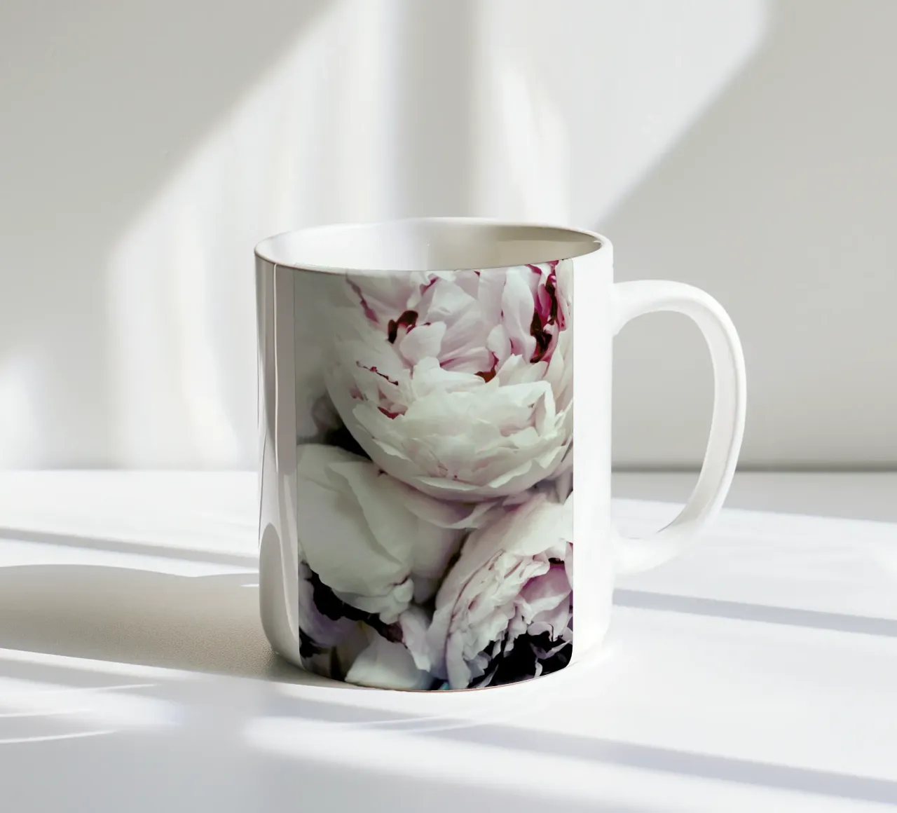Pfingstrosen tazza in ceramica da Amy & Kurt
