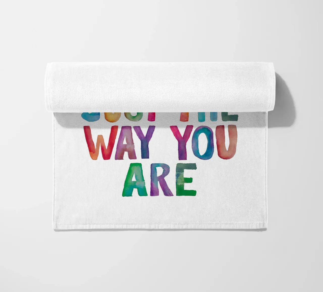 You're Amazing Just The Way You Are Arcobaleno tipografia design telo mare da THE MOTIVATED TYPE