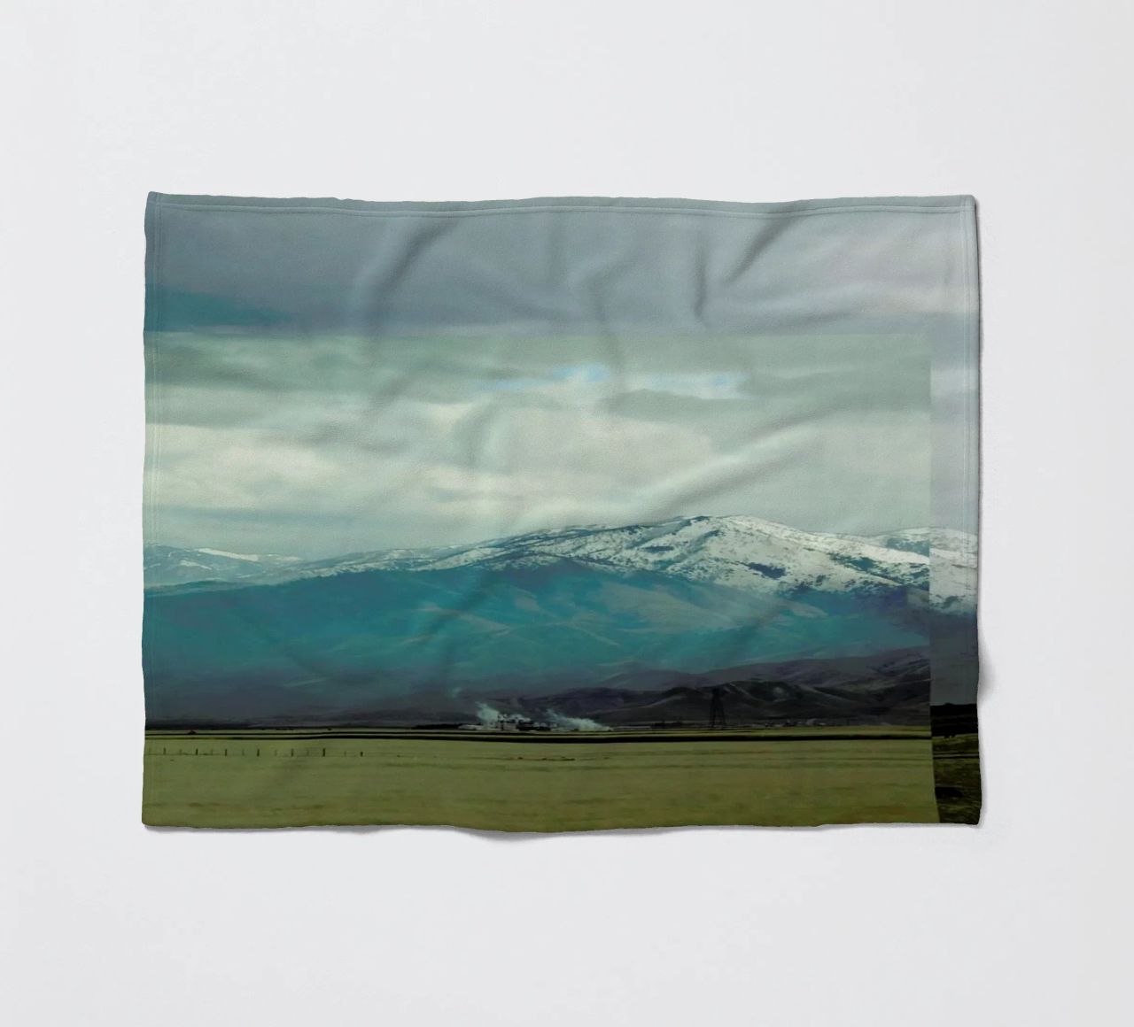 A broken frame coperta in pile da Nicolas Messaritis