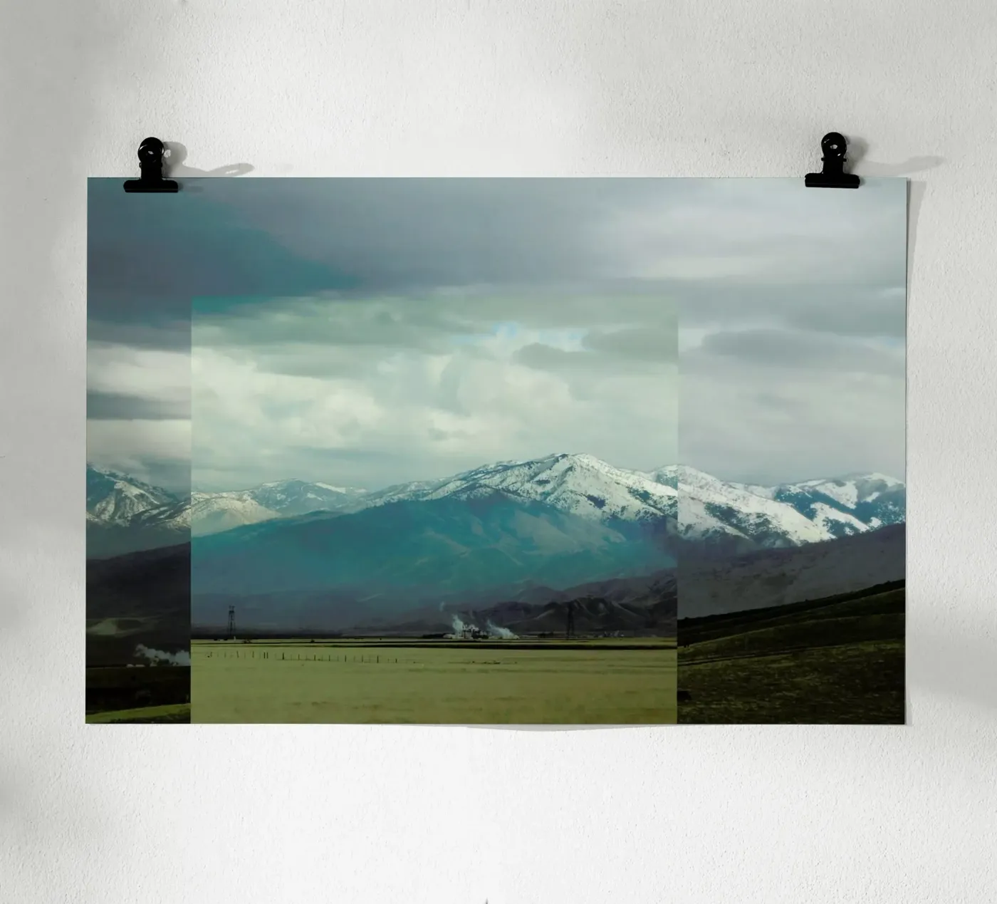 A broken frame poster van Nicolas Messaritis