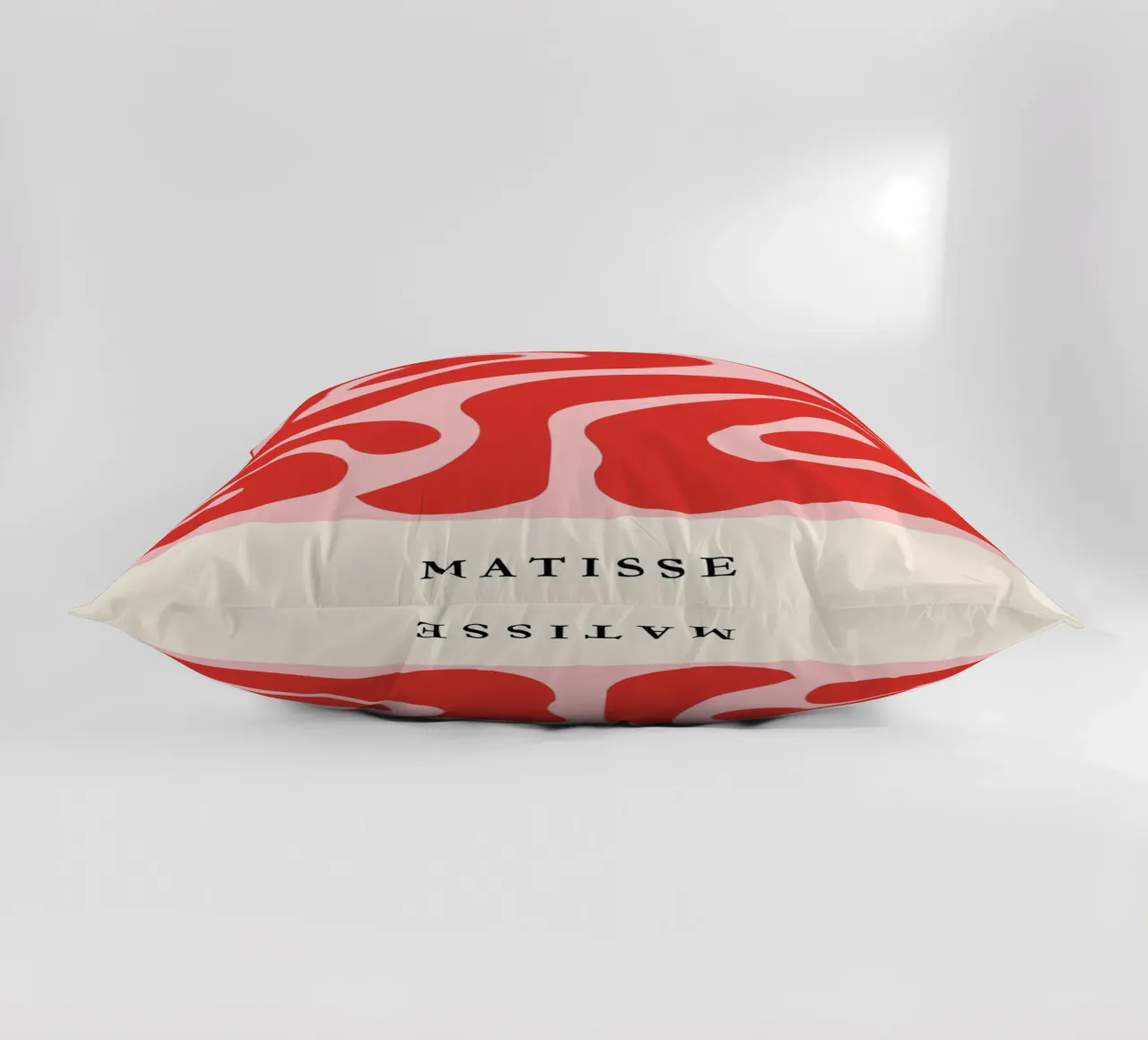 Red Swirls | Matisse-Inspired Abstract Art Print cuscino da PrintCessStudio