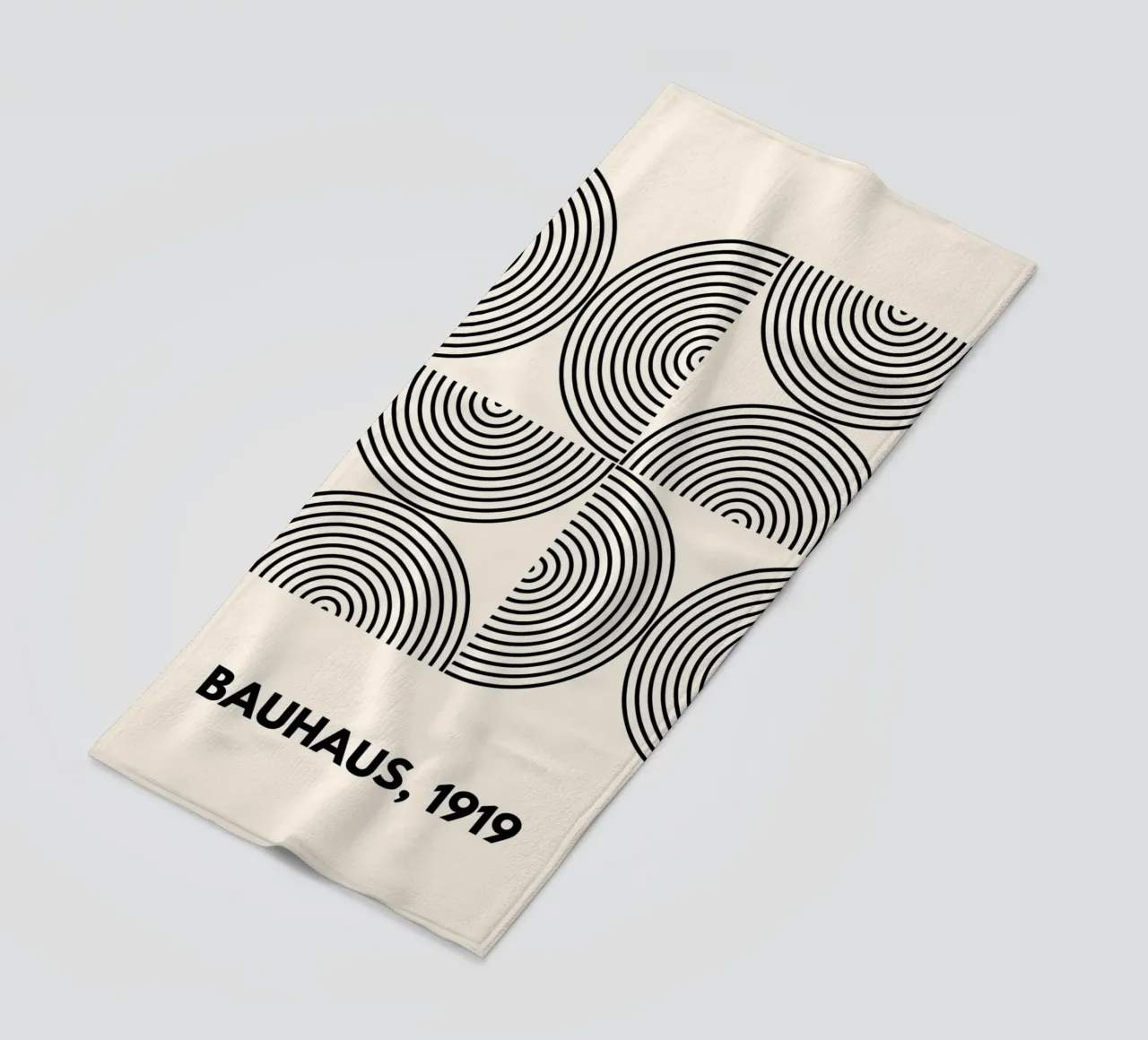 Bauhaus Curves | Black & White Abstract Print telo mare da PrintCessStudio
