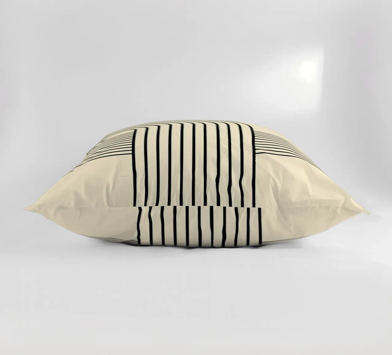 Bauhaus Curve Pattern | Black & White Abstract Print Kissen von PrintCessStudio