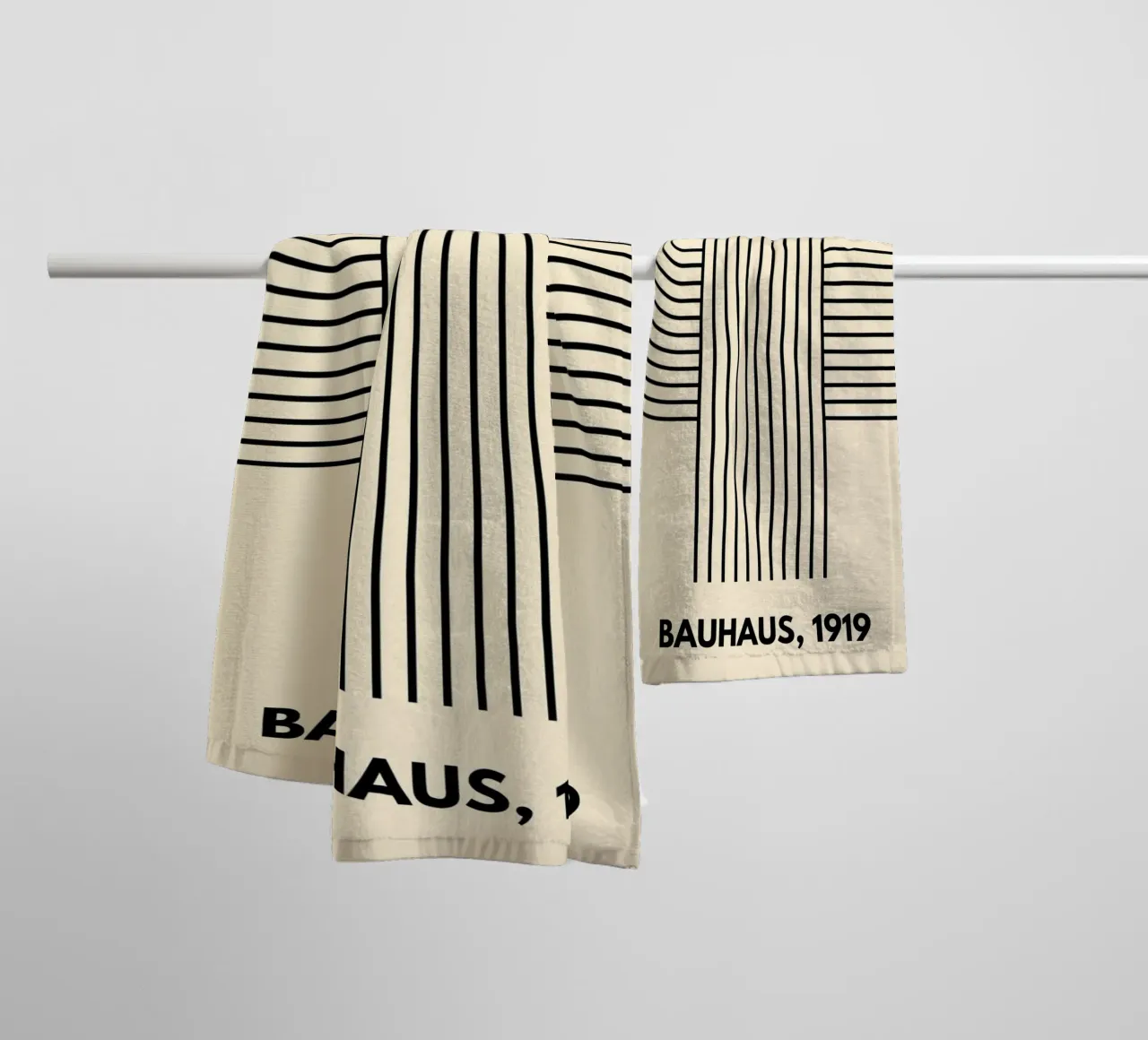 Bauhaus Curve Pattern | Black & White Abstract Print Handtuch von PrintCessStudio