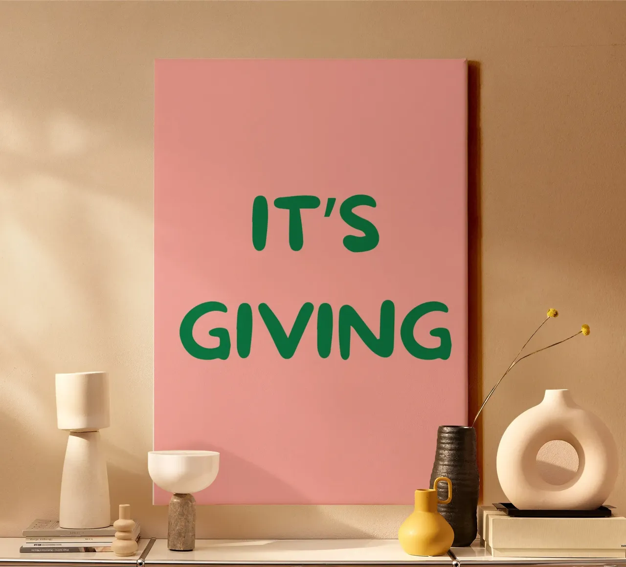 It's Giving | Fun Pink & Green Print tela con Cornice a cassetta da PrintCessStudio
