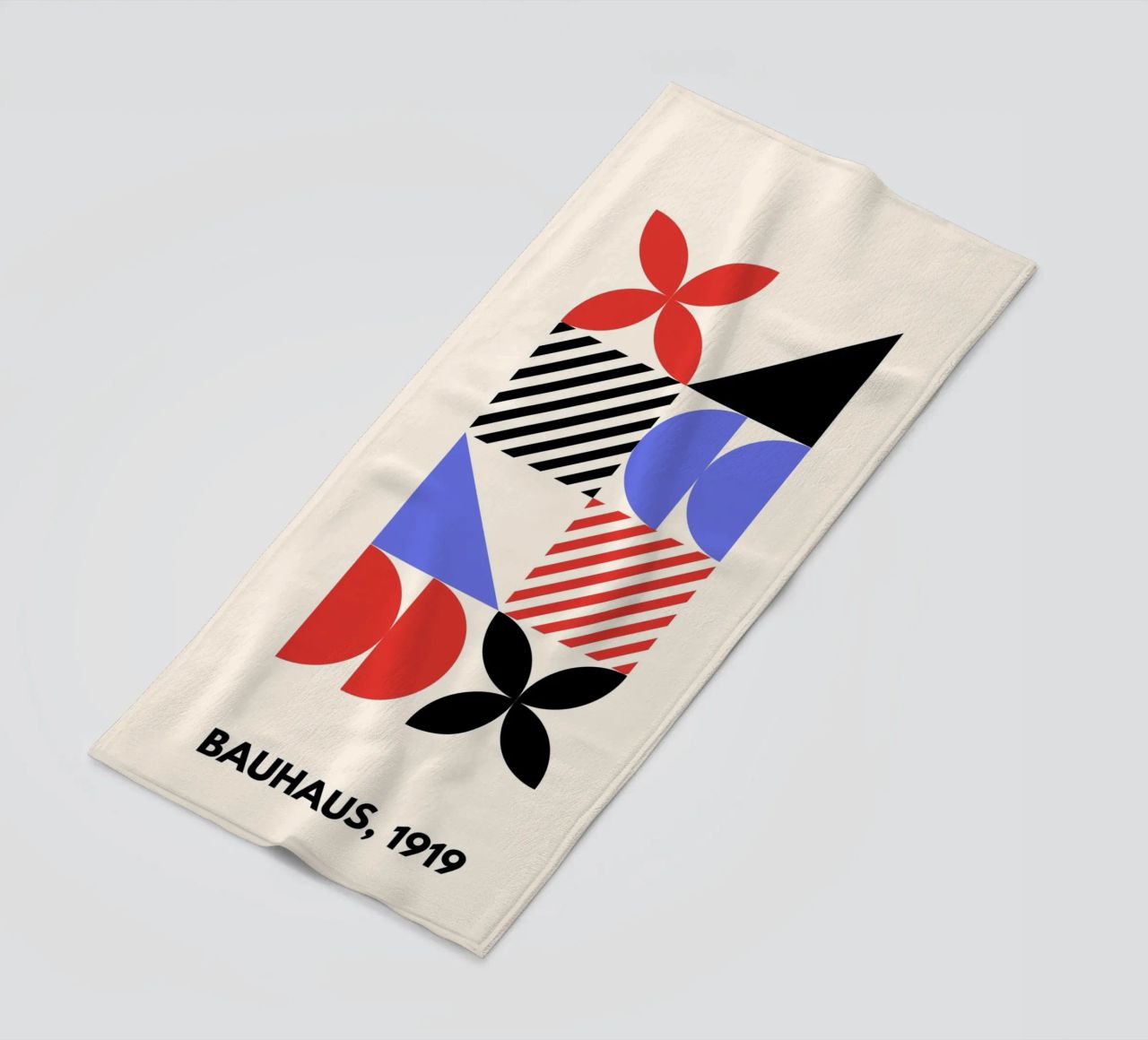 Bauhaus Shapes | Blue, Red & Black Abstract Art Print toalla de playa de PrintCessStudio
