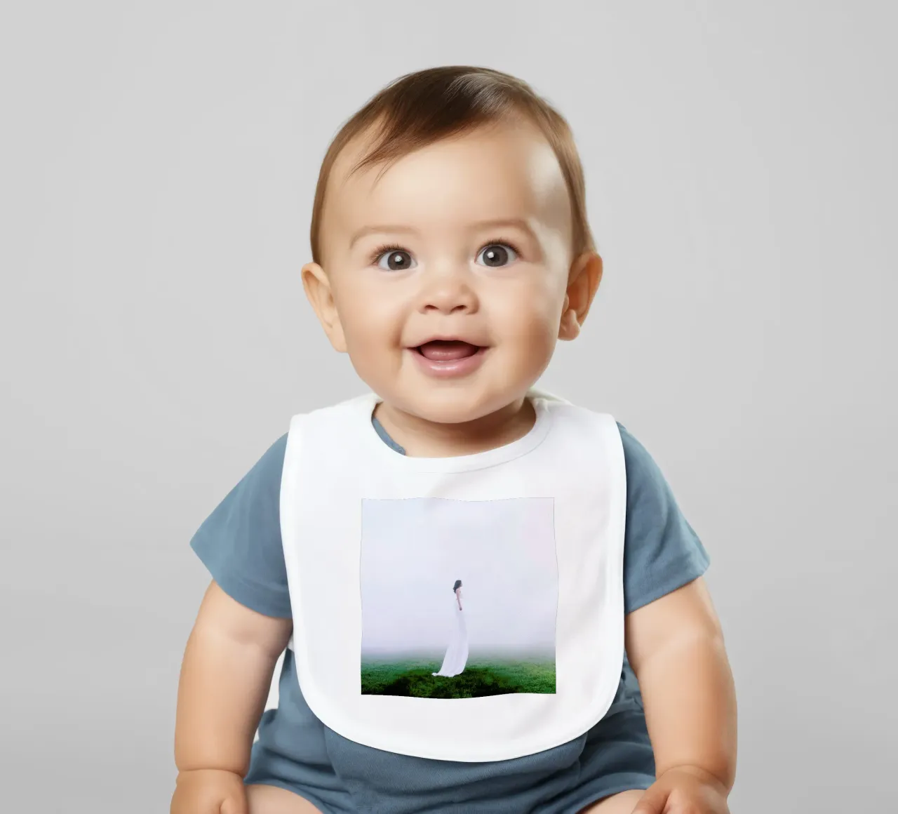 Another World bavaglino da Jovana Rikalo