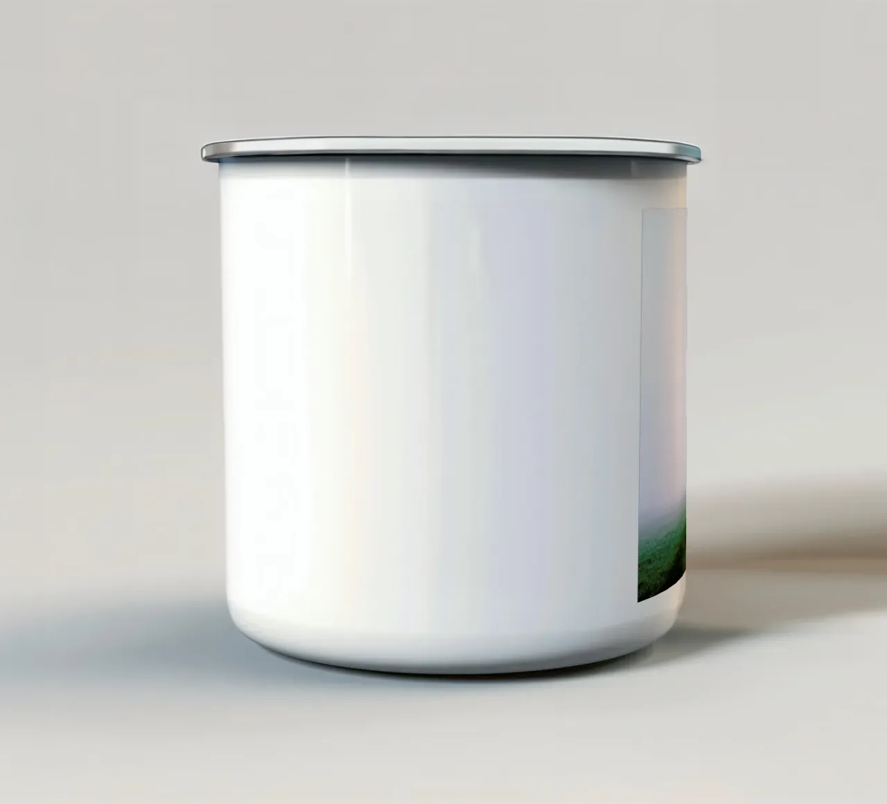 Another World tazza in smalto da Jovana Rikalo