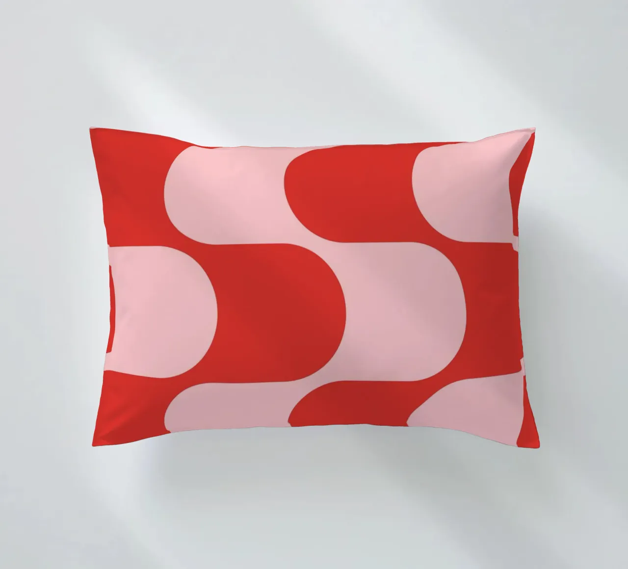 Retro Vibes | Pink & Red 70s-Inspired Art Print cuscino da PrintCessStudio