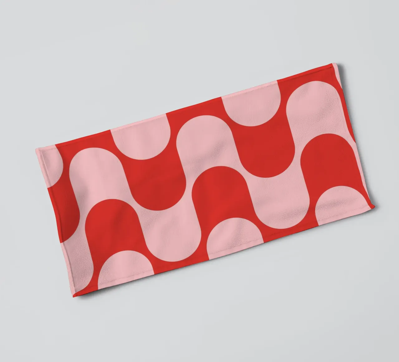 Retro Vibes | Pink & Red 70s-Inspired Art Print asciugamano da bagno da PrintCessStudio