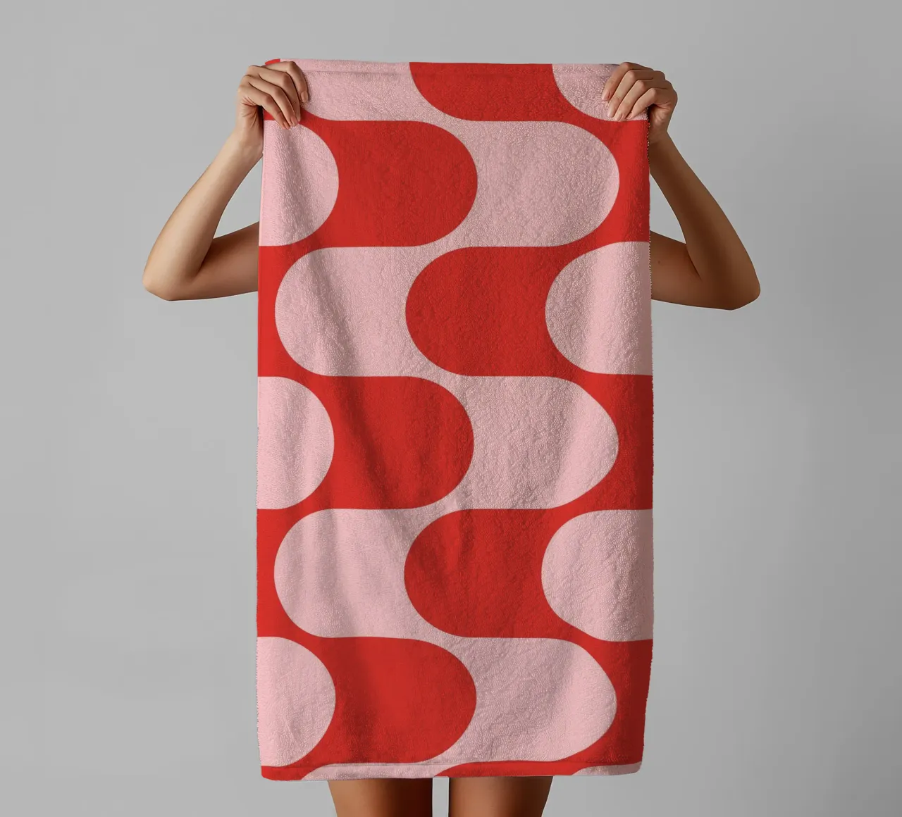 Retro Vibes | Pink & Red 70s-Inspired Art Print asciugamano da bagno da PrintCessStudio