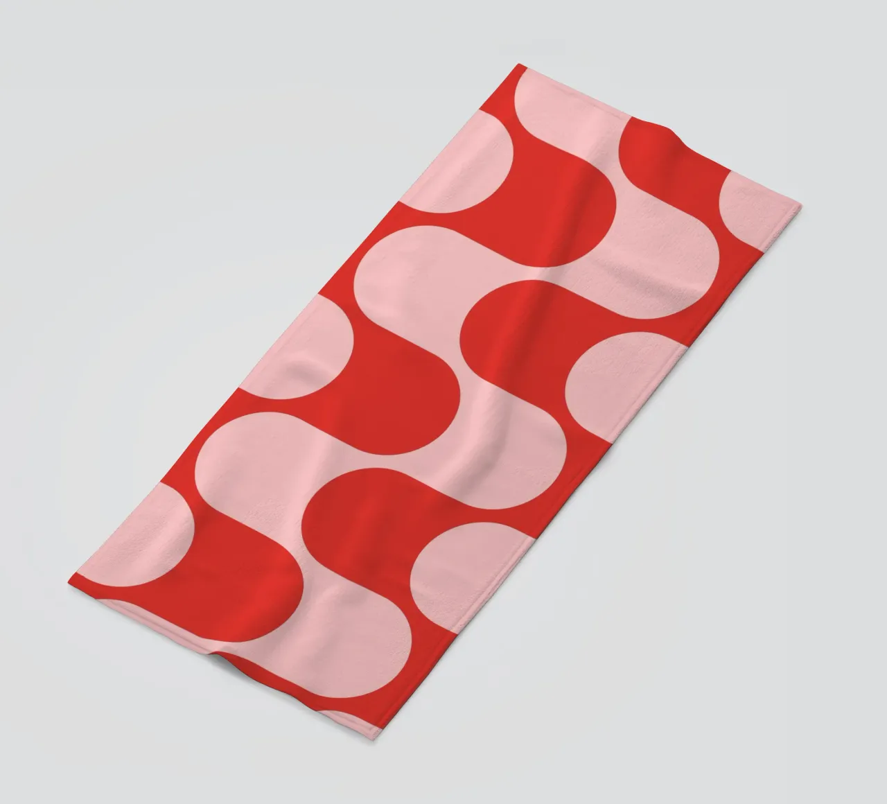 Retro Vibes | Pink & Red 70s-Inspired Art Print strandhanddoek van PrintCessStudio