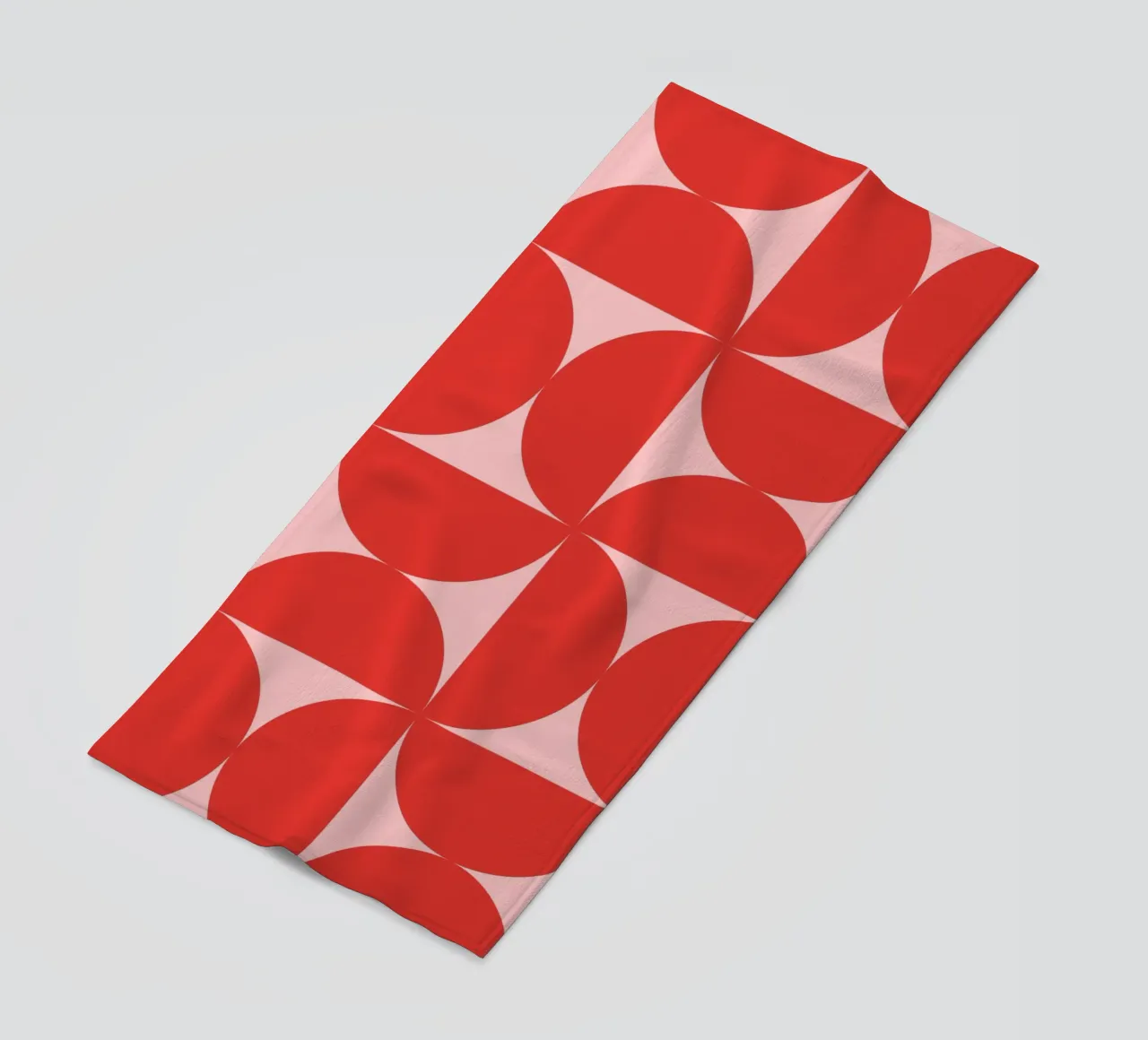 Sharp Shapes | Bold Pink & Red 70s-Inspired Art Print telo mare da PrintCessStudio