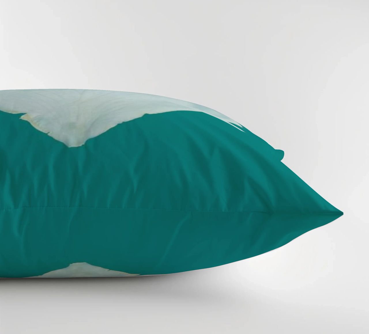 Petal Project No. 03 cuscino da Bryon S. White