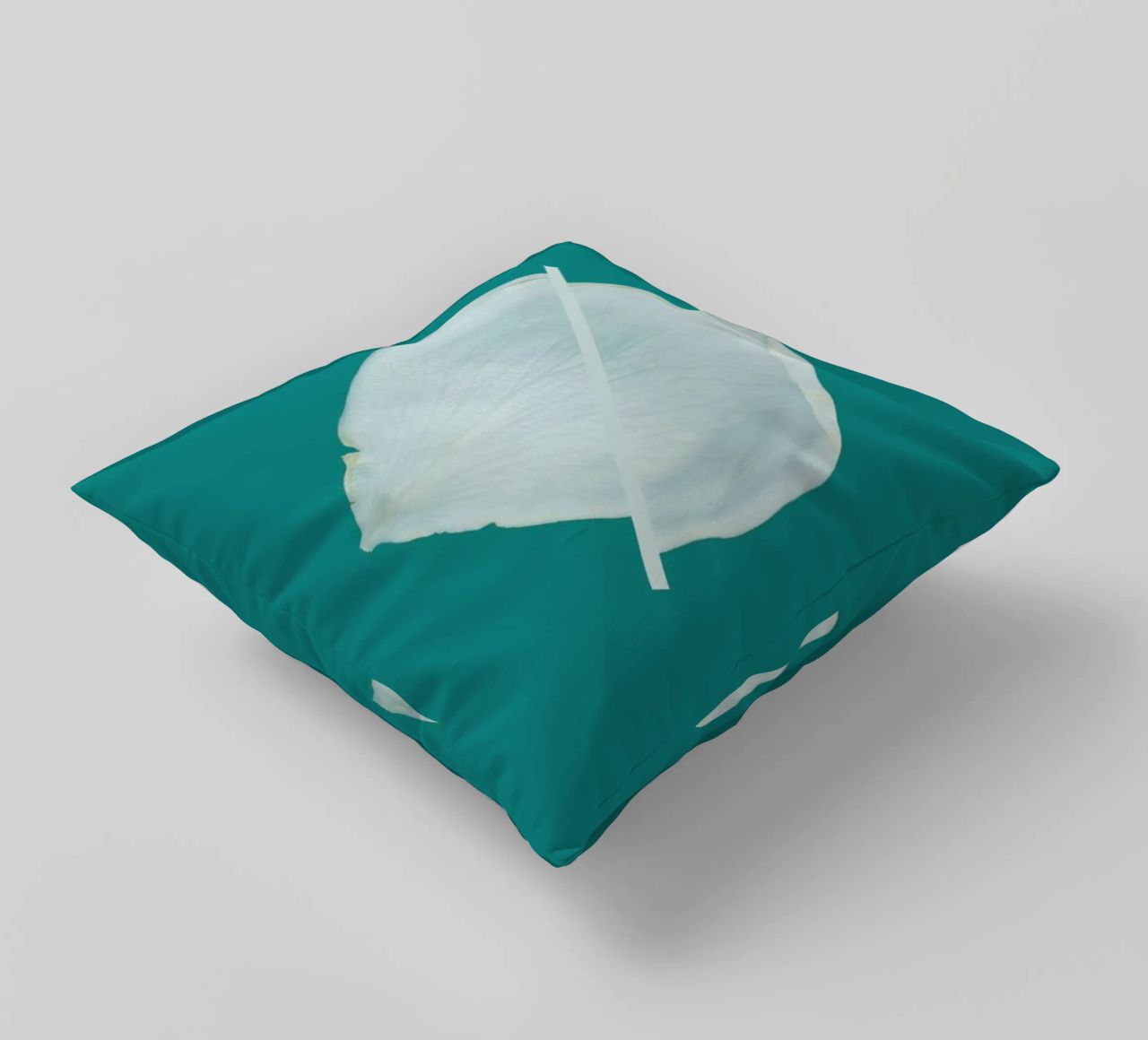 Petal Project No. 03 cuscino da Bryon S. White