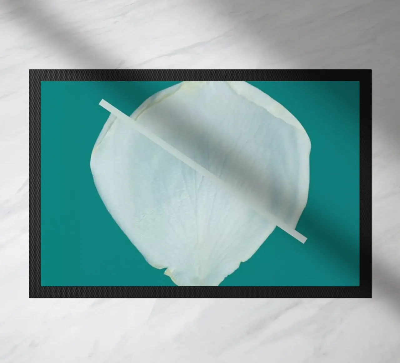 Petal Project No. 03 felpudo de Bryon S. White