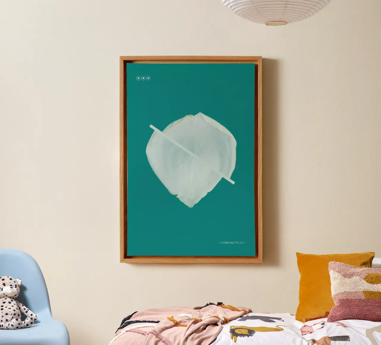 Petal Project No. 03 tela con Cornice a cassetta da Bryon S. White