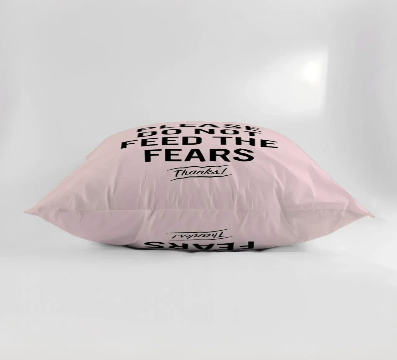 Please Do Not Feed The Fears cuscino da LeDieg